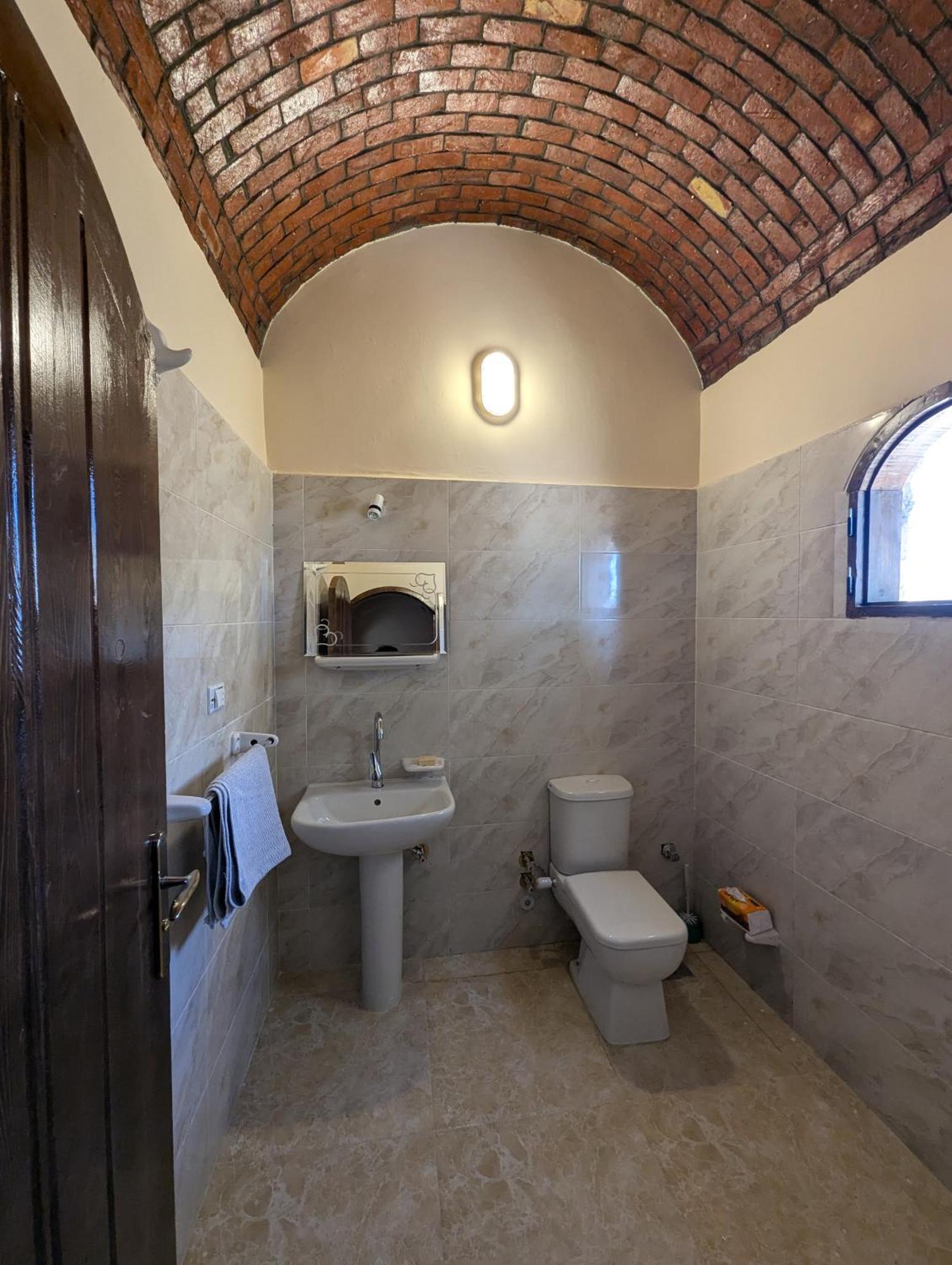 Cafour House Siwa - Hot Spring