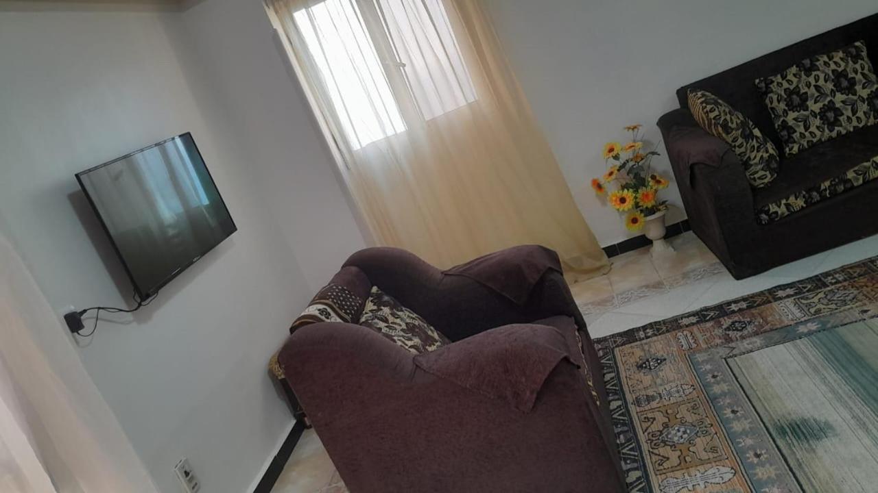 Zamzm Panoramic Sea View Family Flat - Beachfront *