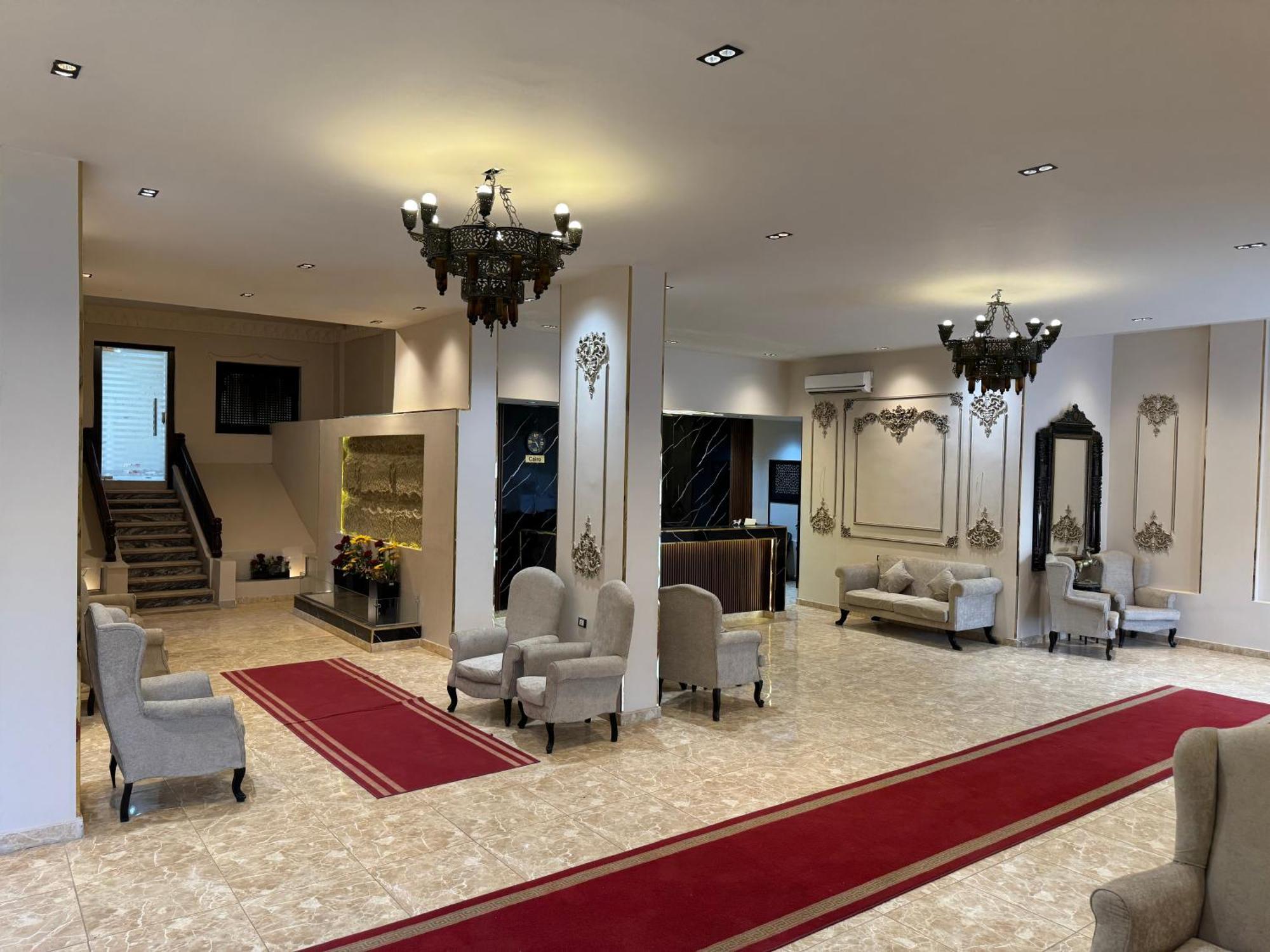 Master Pyramids Al Kawm al Akhdar