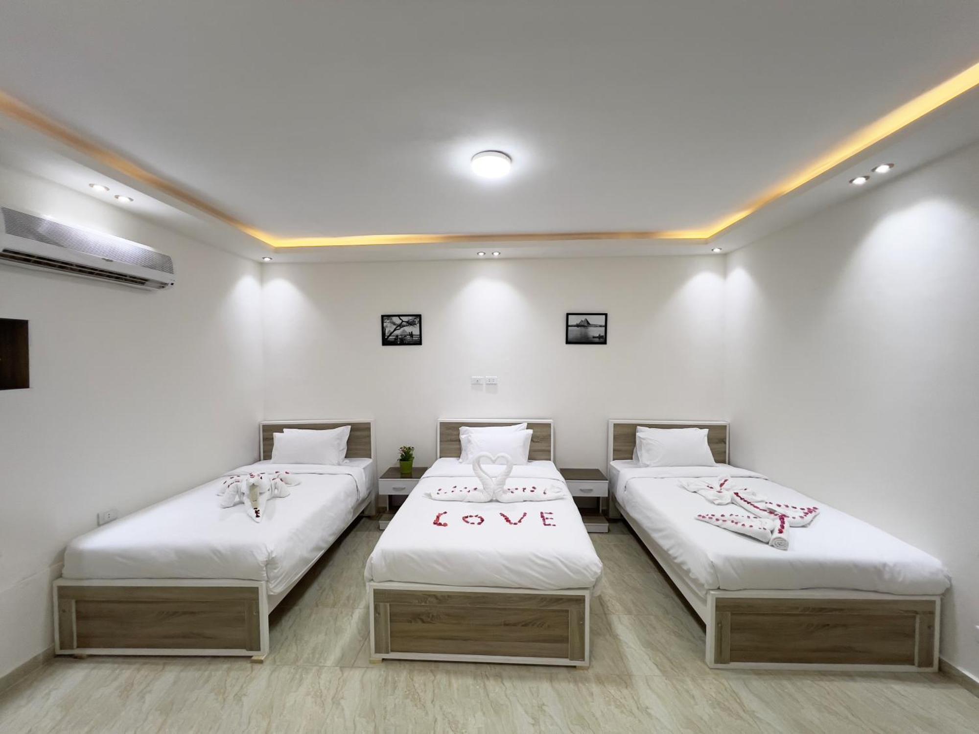 Cheristo Pyramids View Bed & Breakfast Kafrat al Jabal