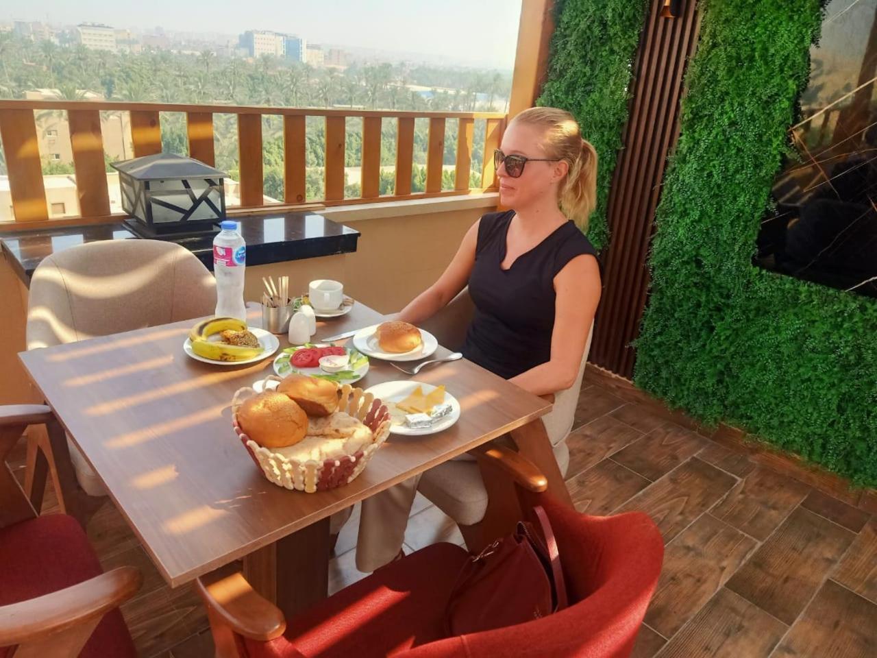 Pyramids Sunshine View Hotel