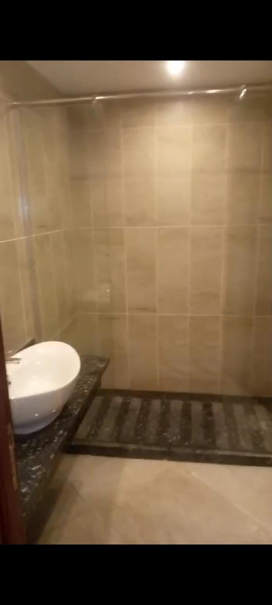 Oyster Bay 01 Abu Dabab