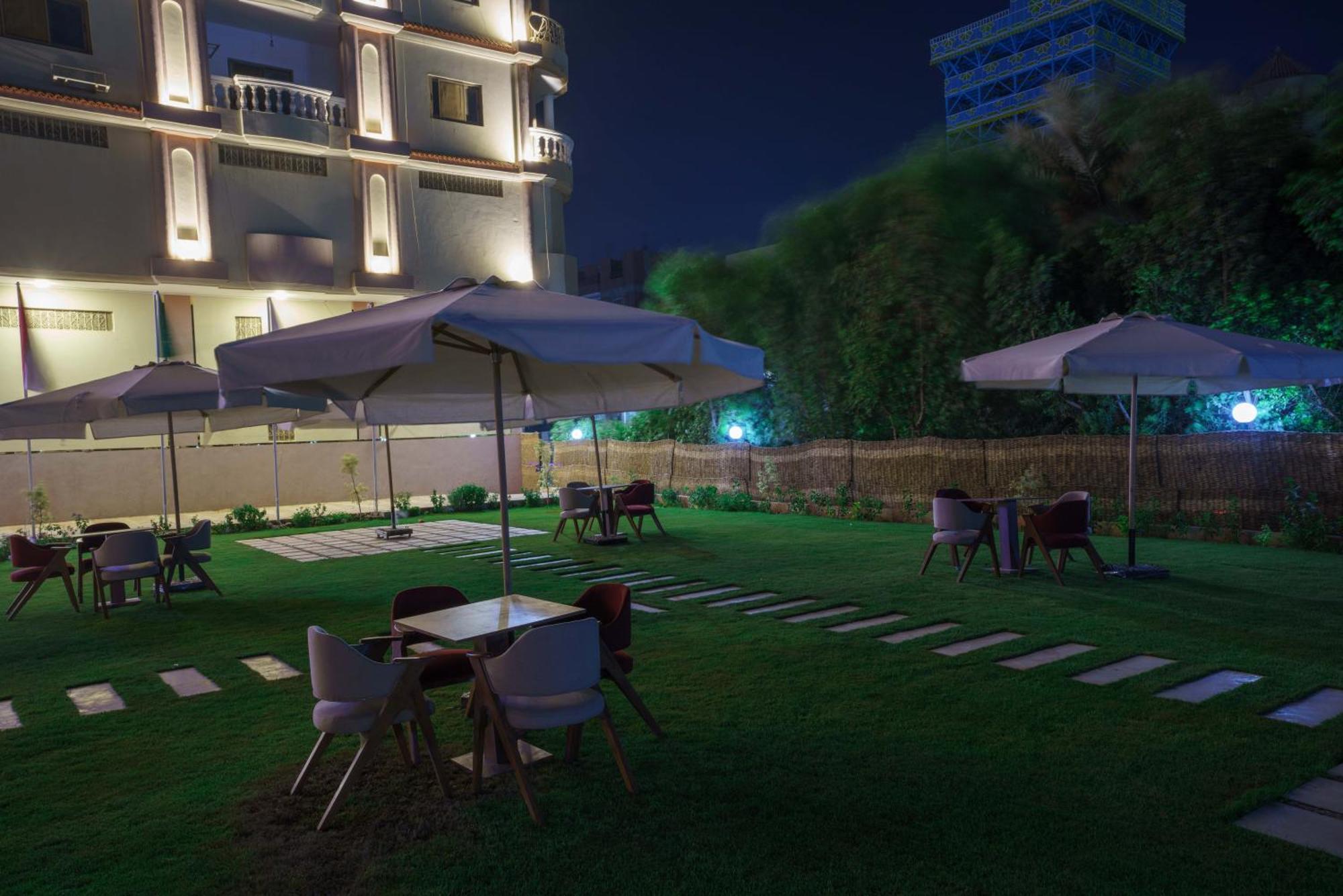 Hotel Pyramids Sunshine View 5*
