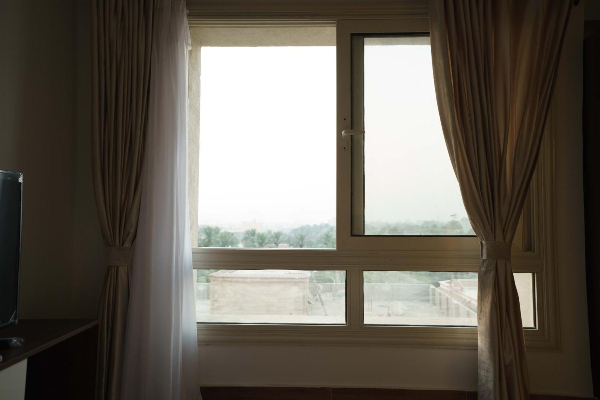 Hotel Pyramids Sunshine View