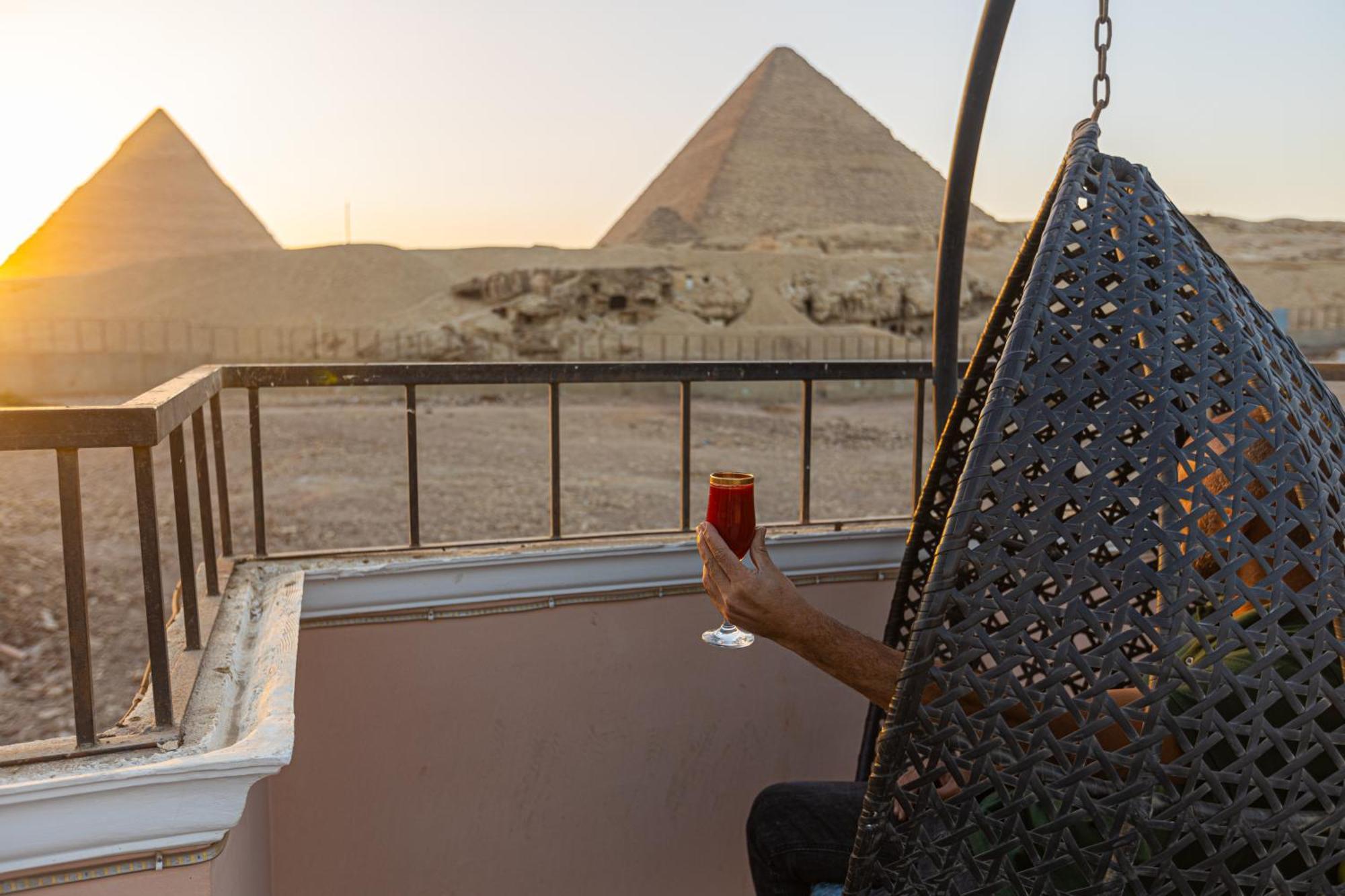 Grensha Pyramids Guest house *