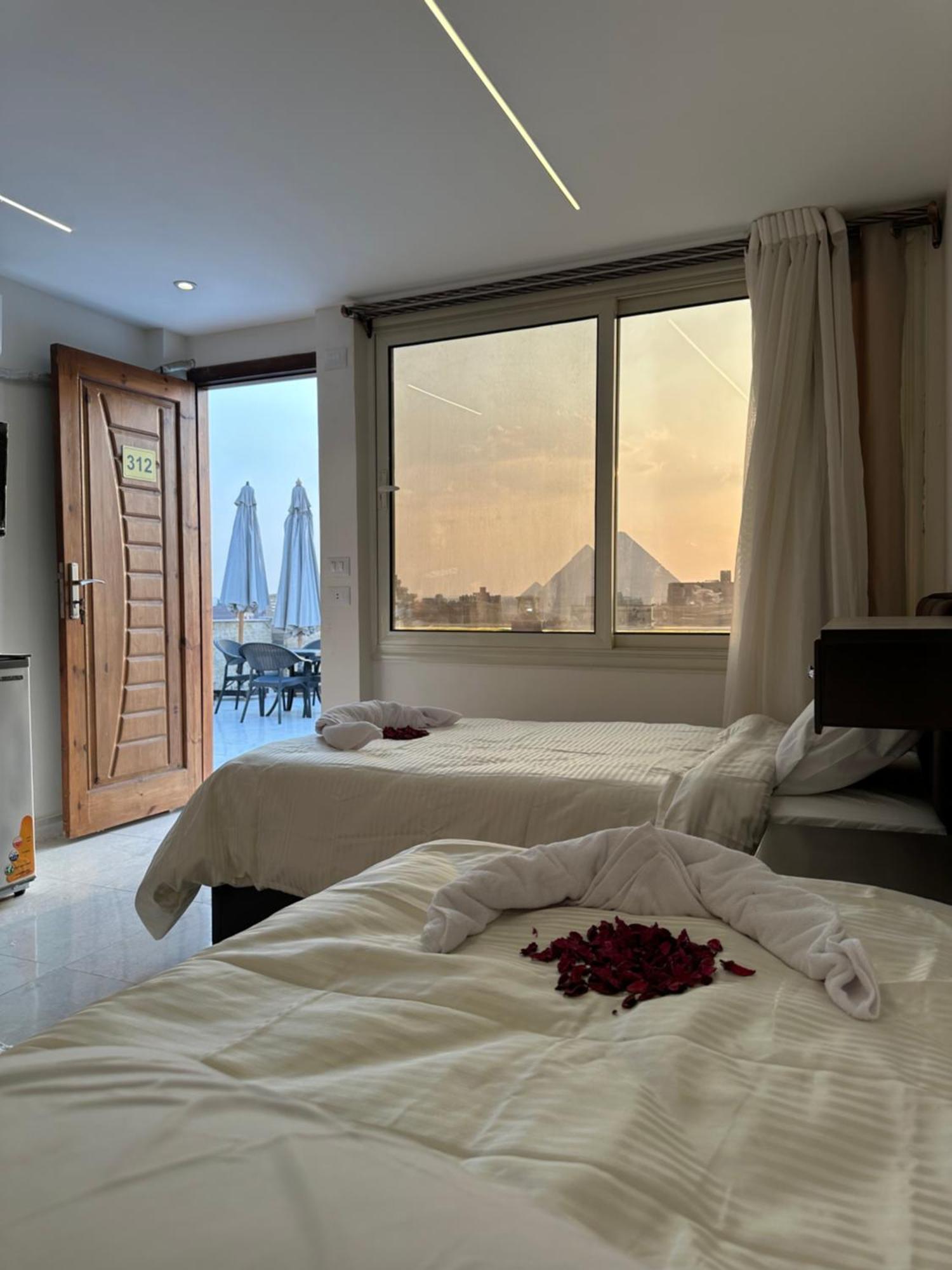 Sun 3 Pyramids Hotel Kafrat al Jabal
