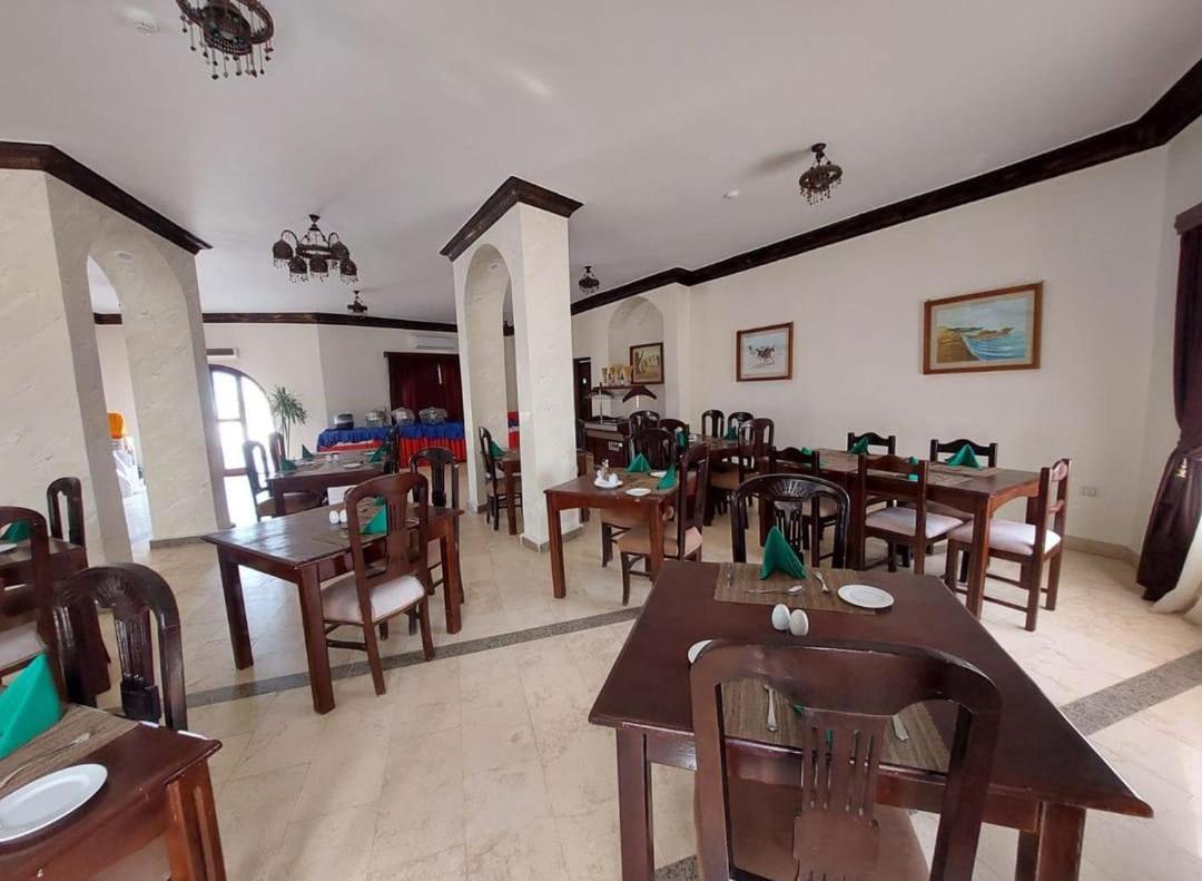 Hotel Dolphin Continental 3*
