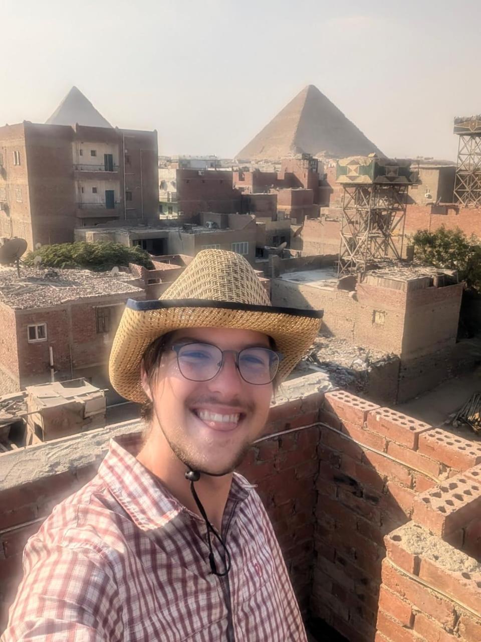 Merit Pyramids View Kahire