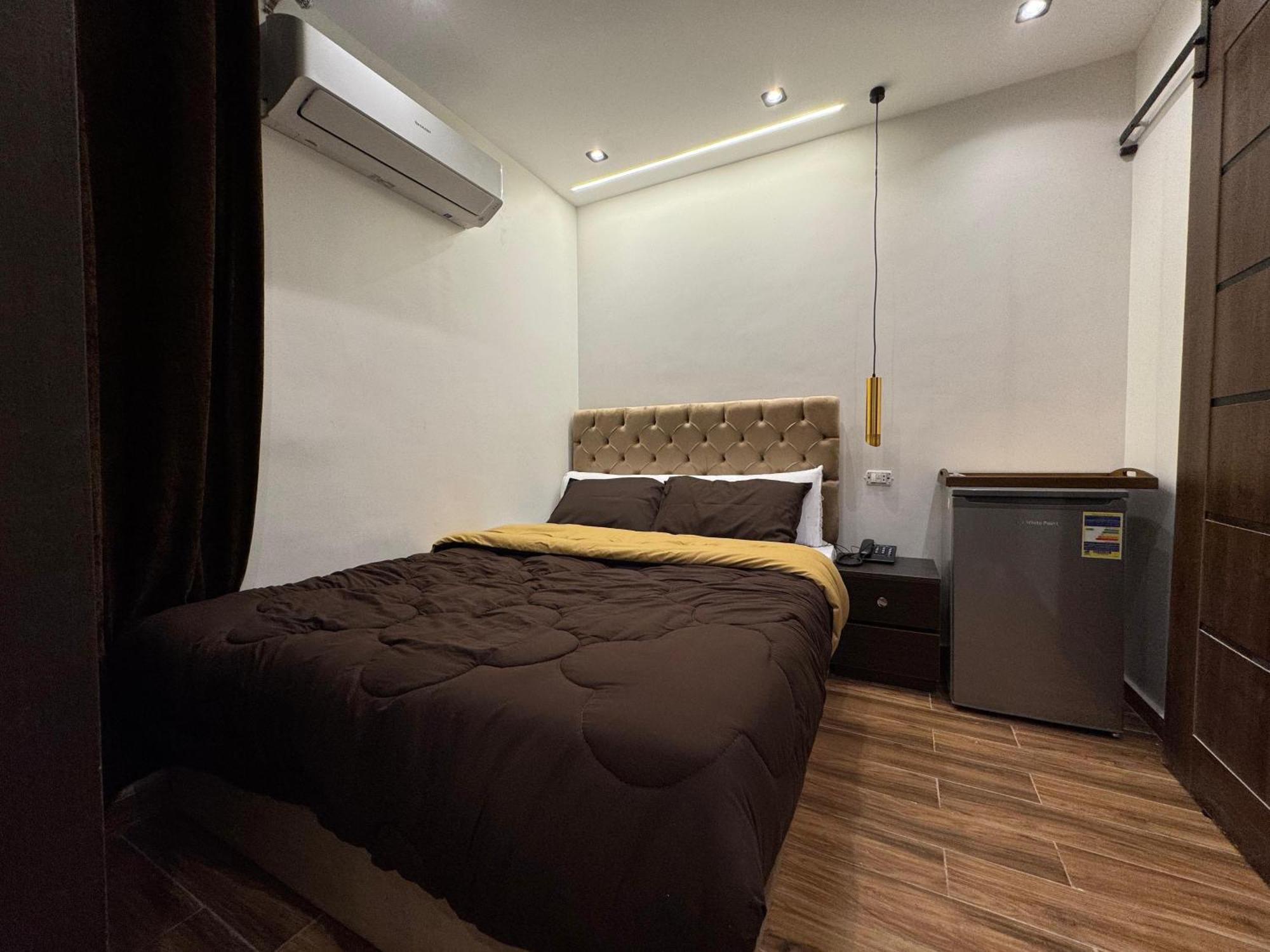 New White Pyramids Guest house Ghatati