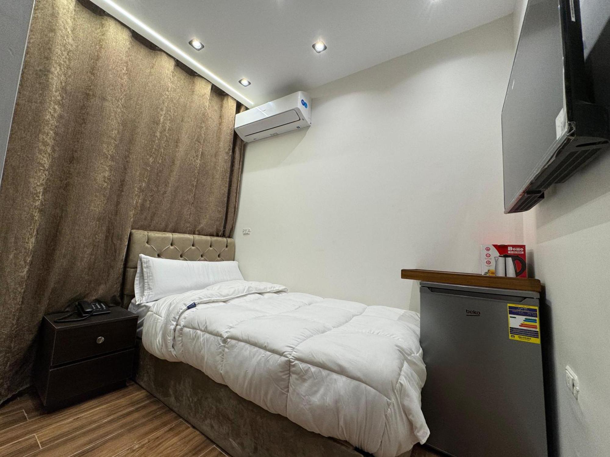 Guest house New White Pyramids Ghatati