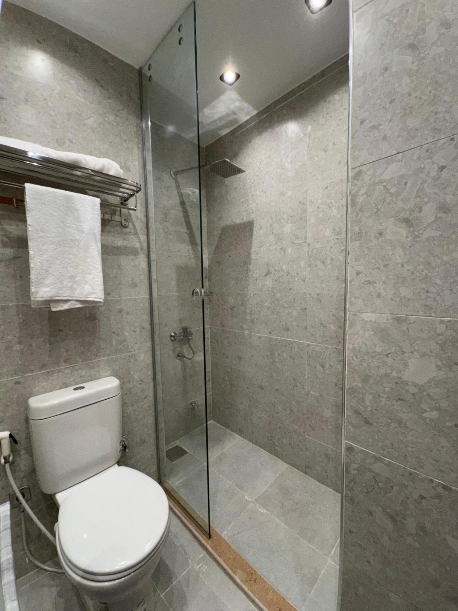 Guest house New White Pyramids Ghatati