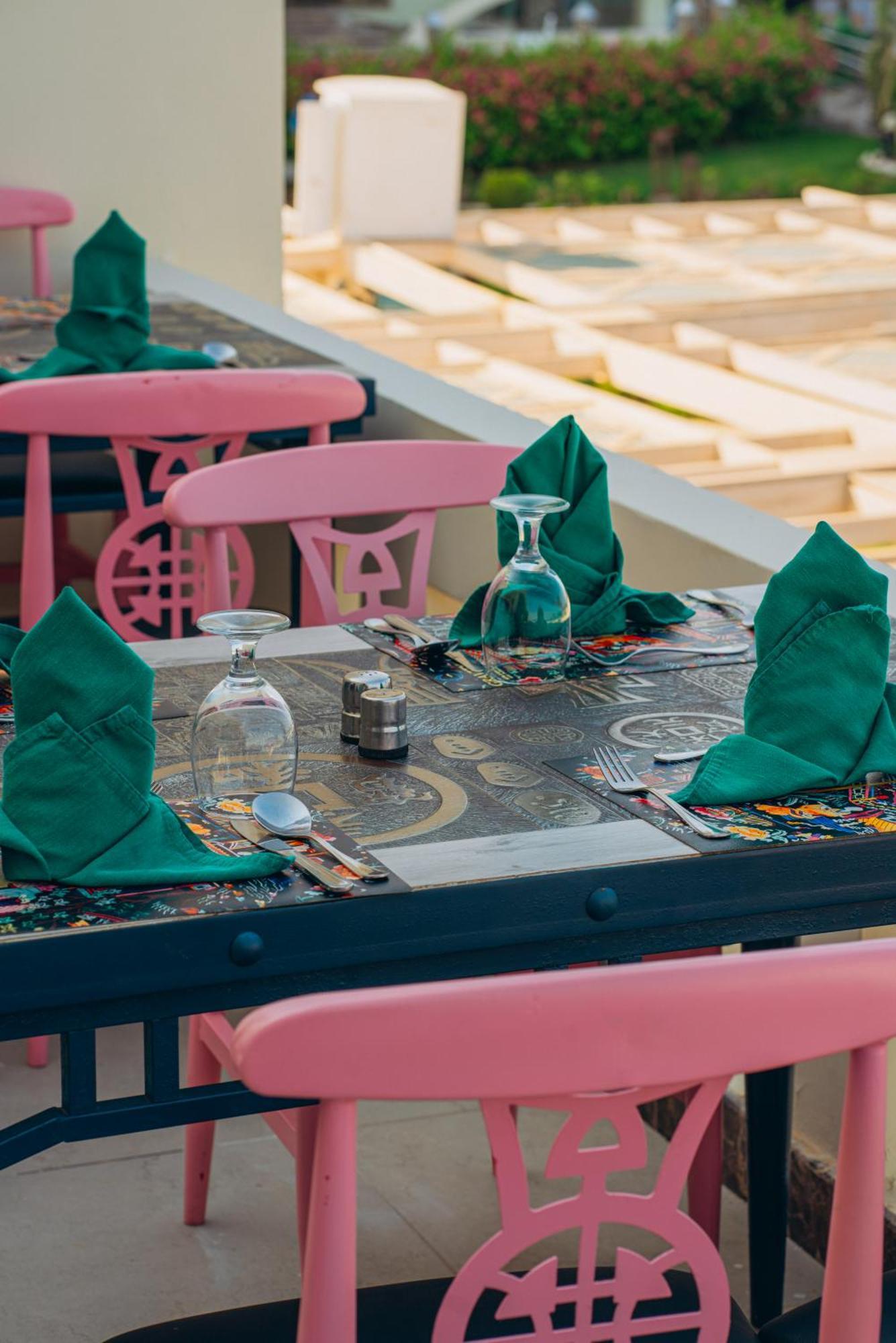 Resort Gravity & Aqua Park Sahl Hasheesh Families And Couples Only