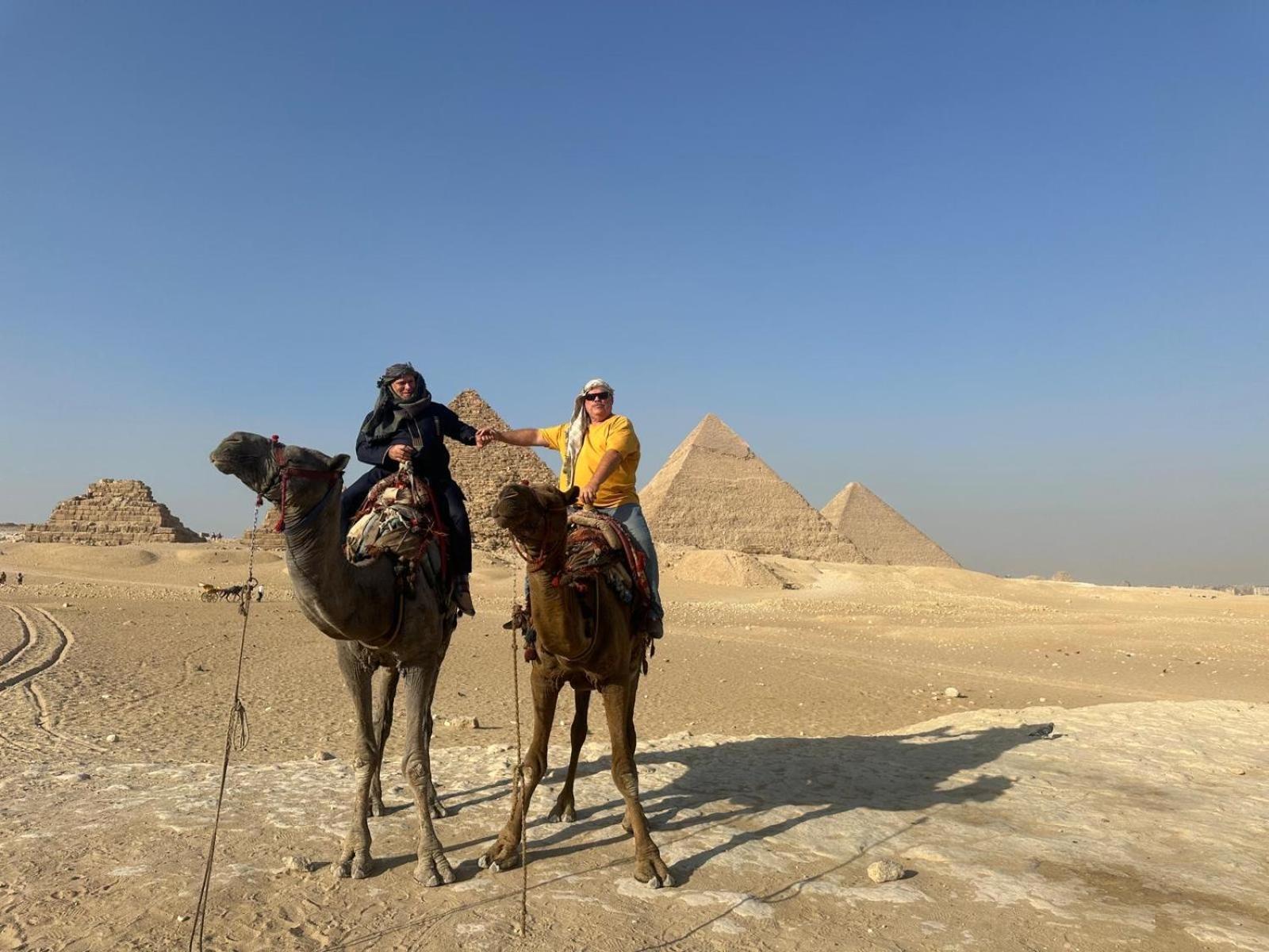 2 Jana Pyramids View * Kafret el-Gabal