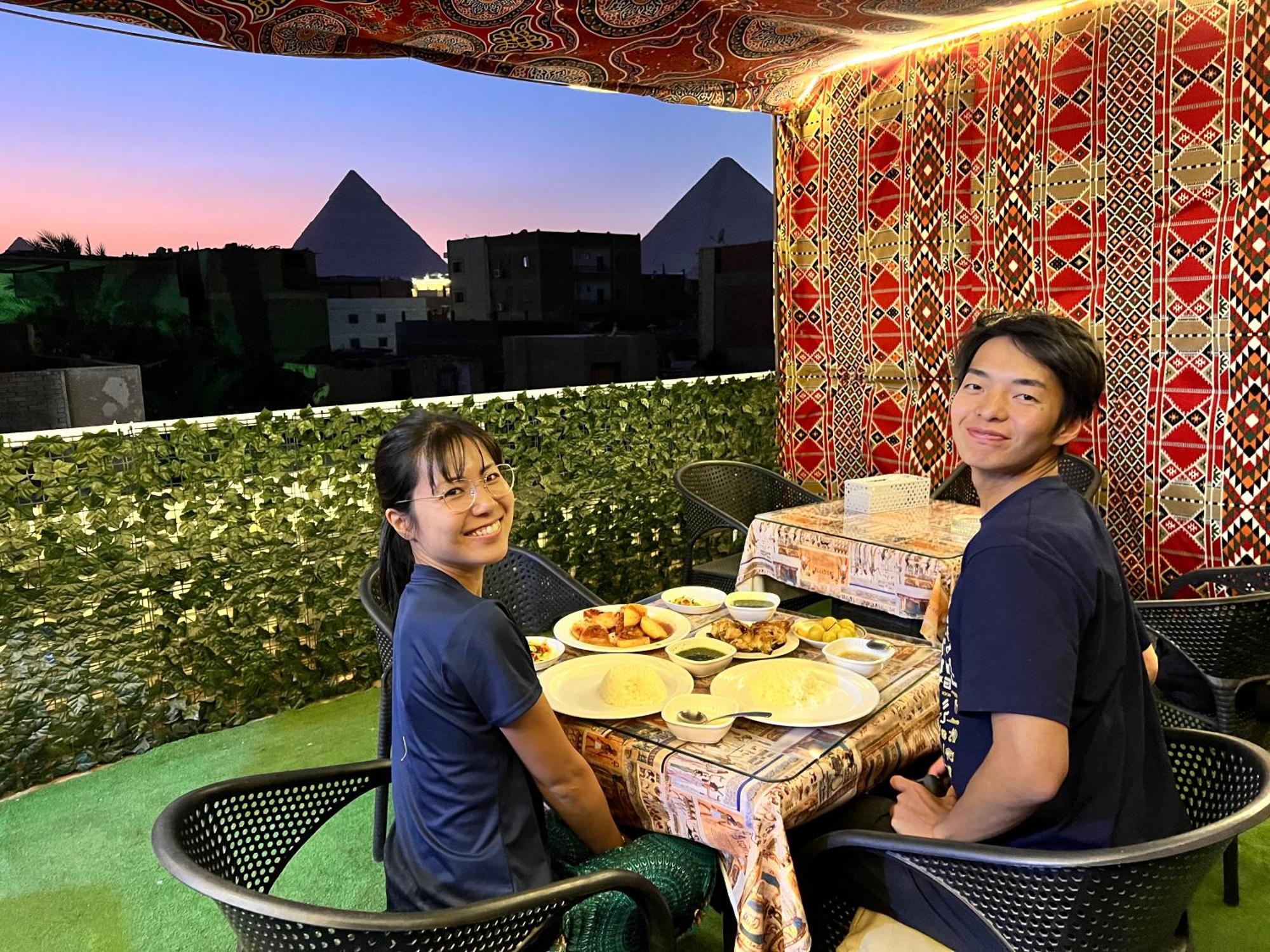 Acomodação com café da manhã  2 Jana Pyramids View