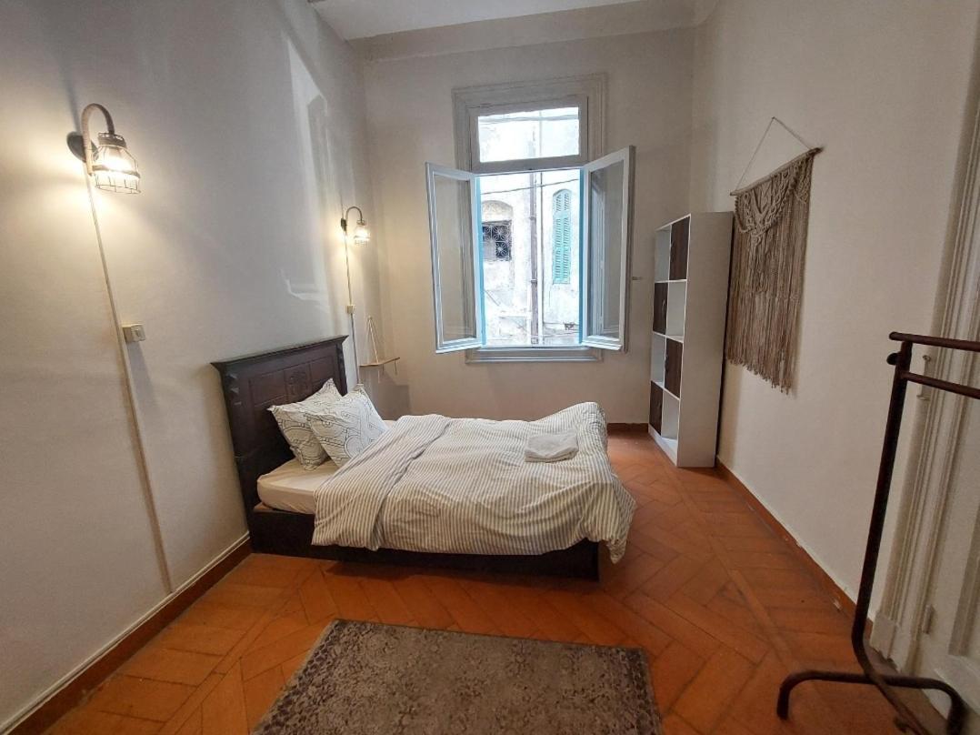 Private At Shared Apartment, Only Men And Sorry Ladies Not Allowed 仅限男士 * Alexandria