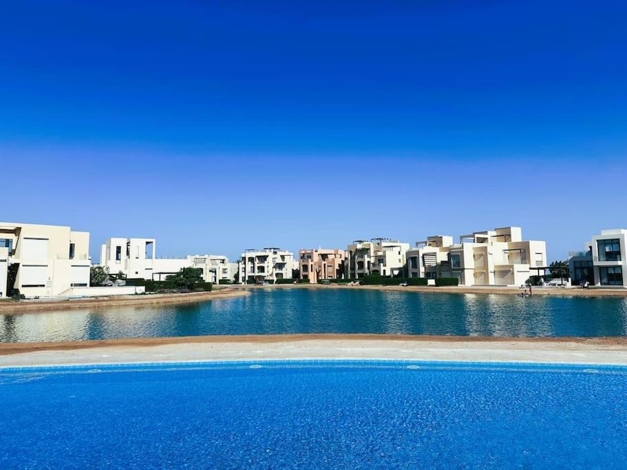 Luminous 4br Villa, Free Pool & Lagoon Access At Gouna Villa