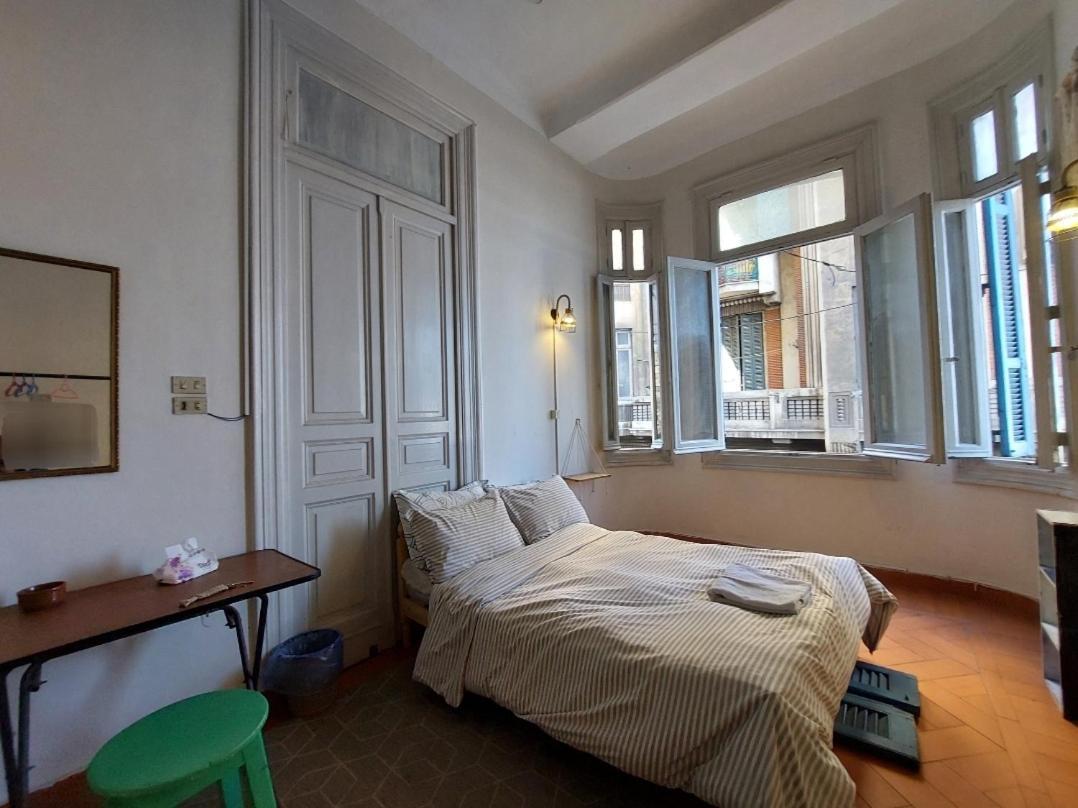 Private At Shared Apartment, Only Men And Sorry Ladies Not Allowed 仅限男士