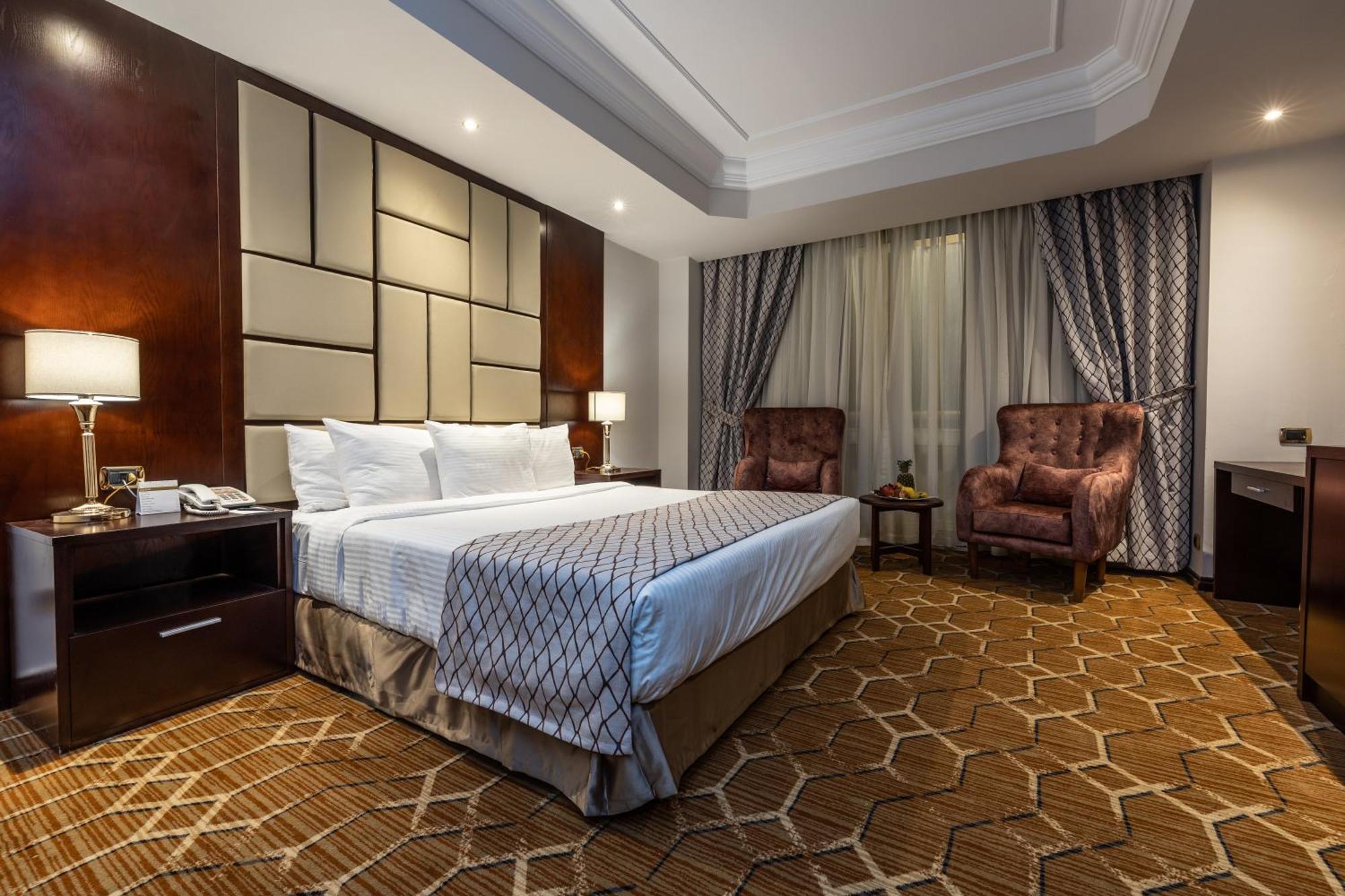 Hotel Triumph Plaza 4*