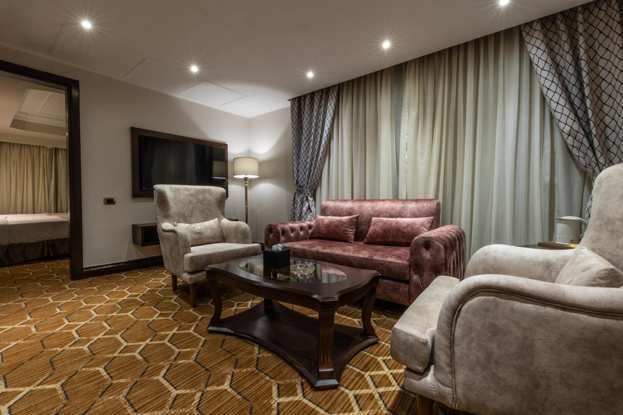 Triumph Plaza Otel Kahire