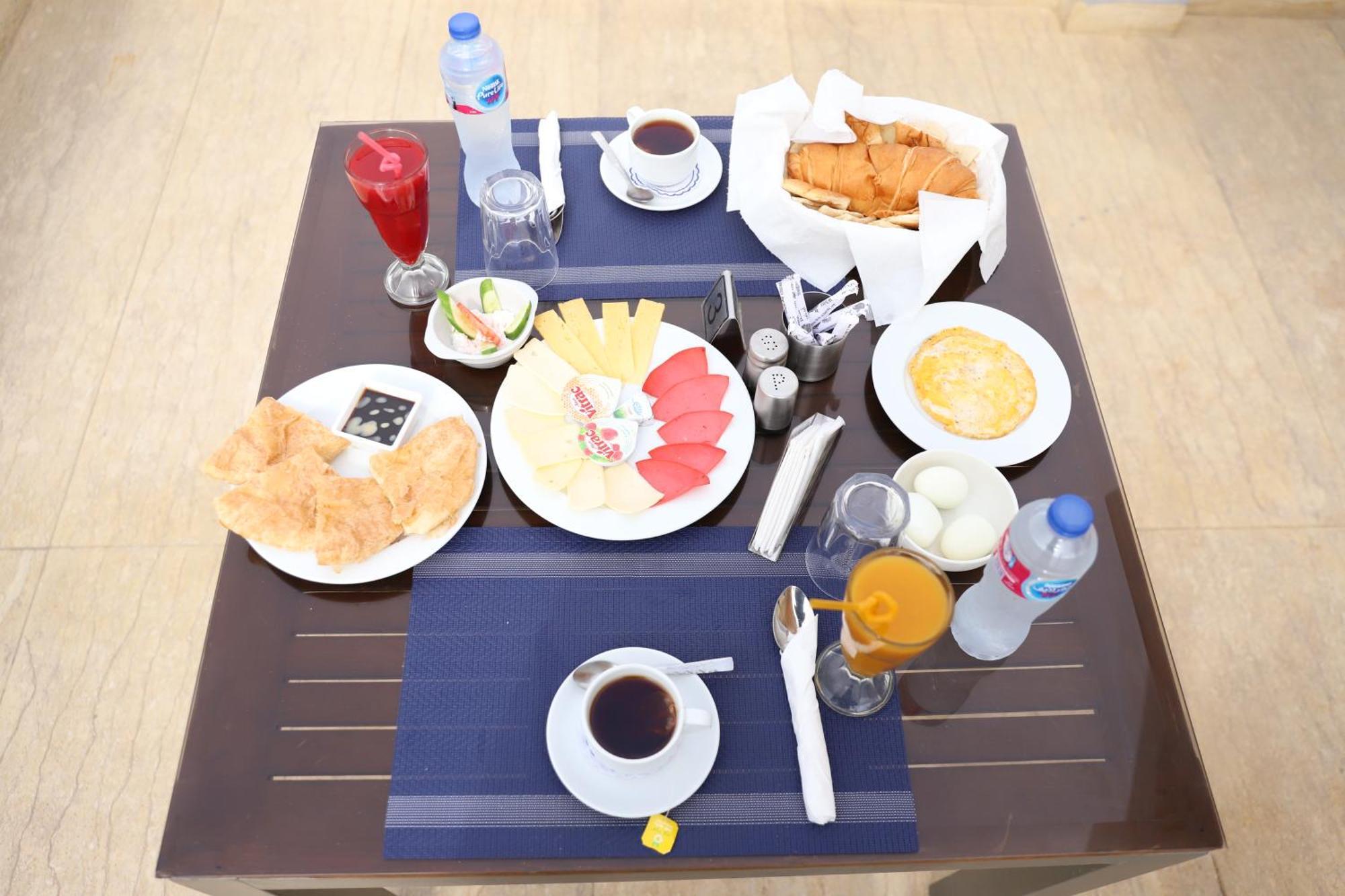 Konooz Pyramids 3* Kafrat al Jabal