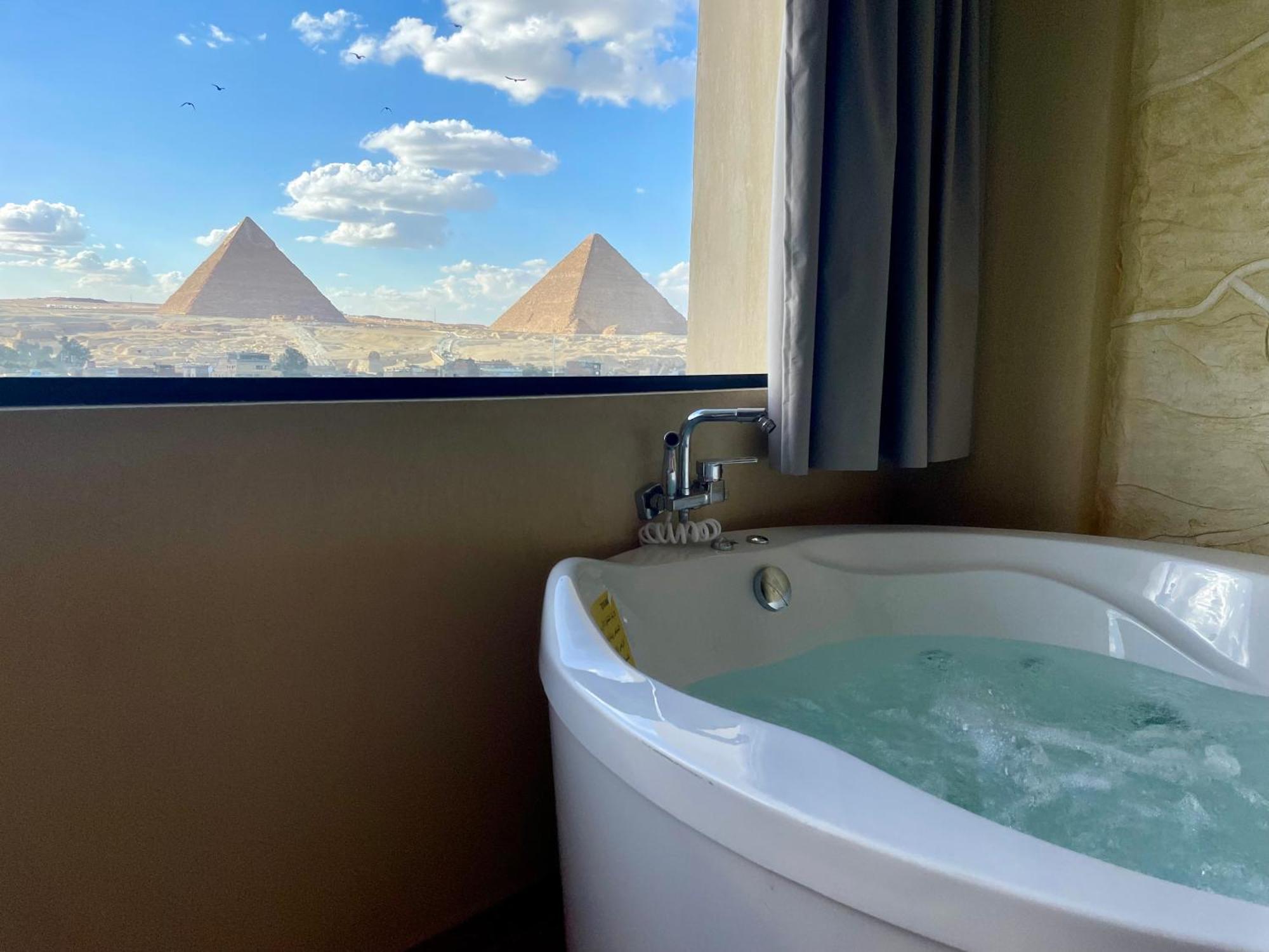 Eterna Pyramids 4*