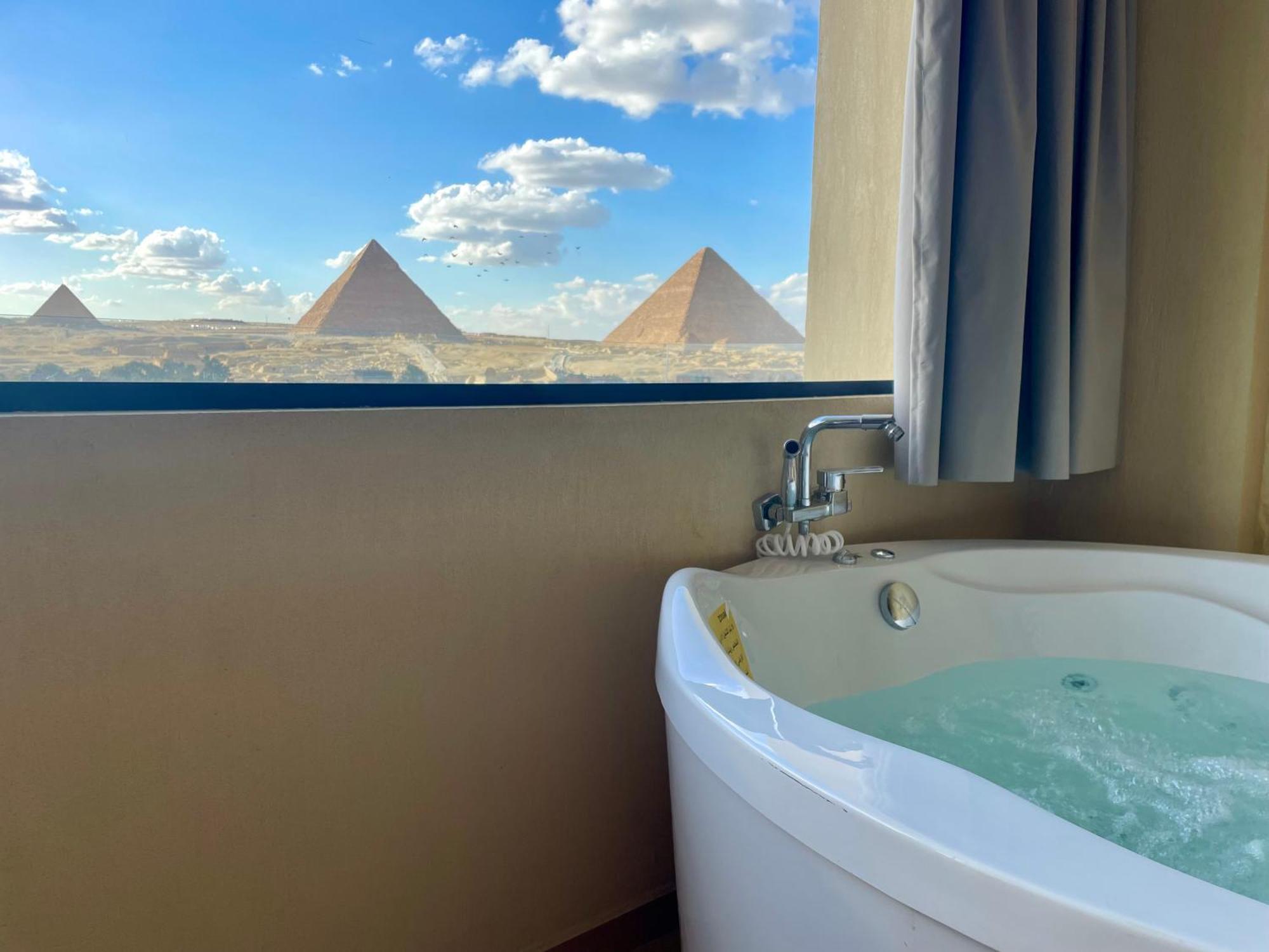 Eterna Pyramids Hotel 4*
