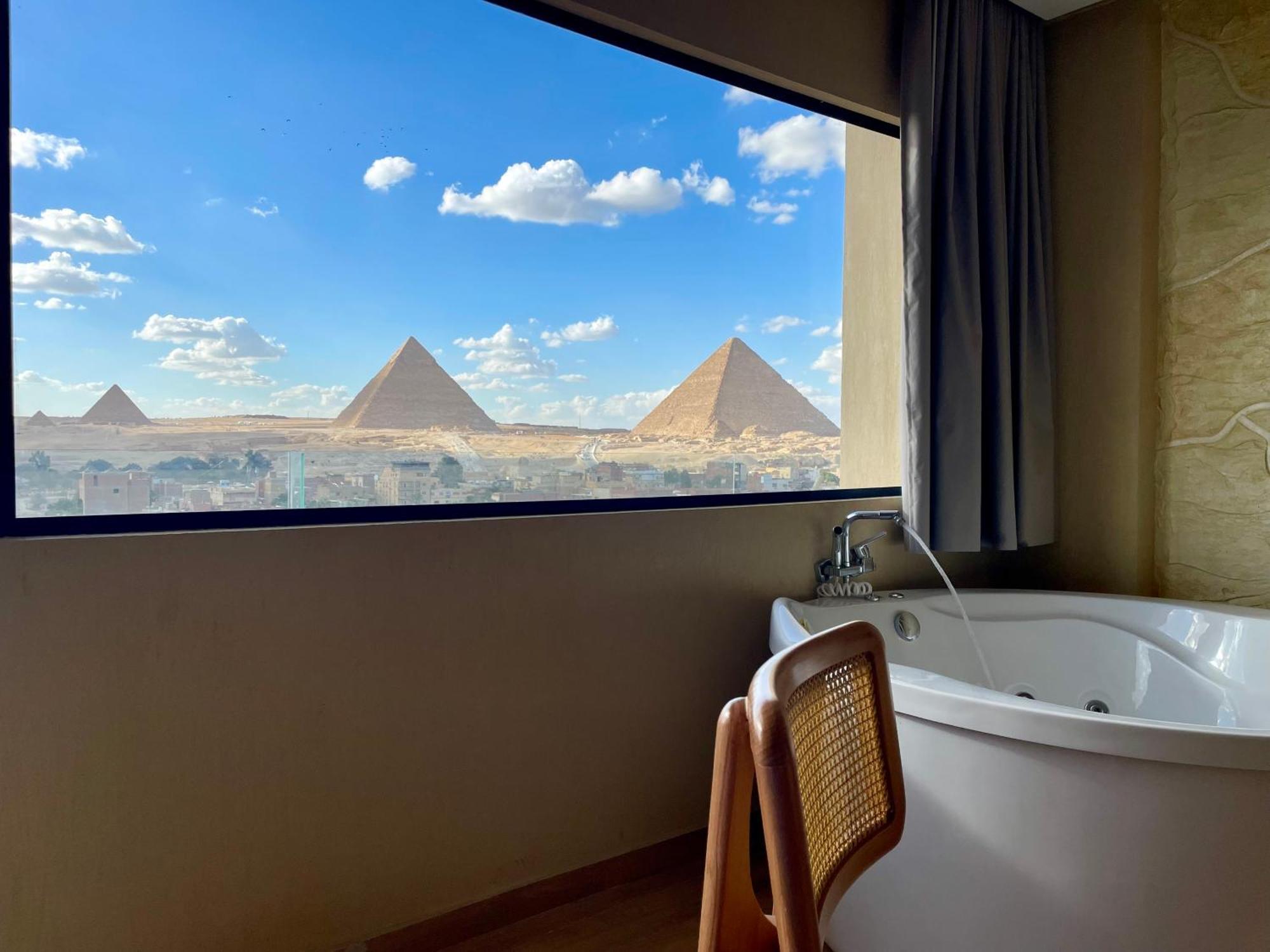 Hotel Eterna Pyramids 4*
