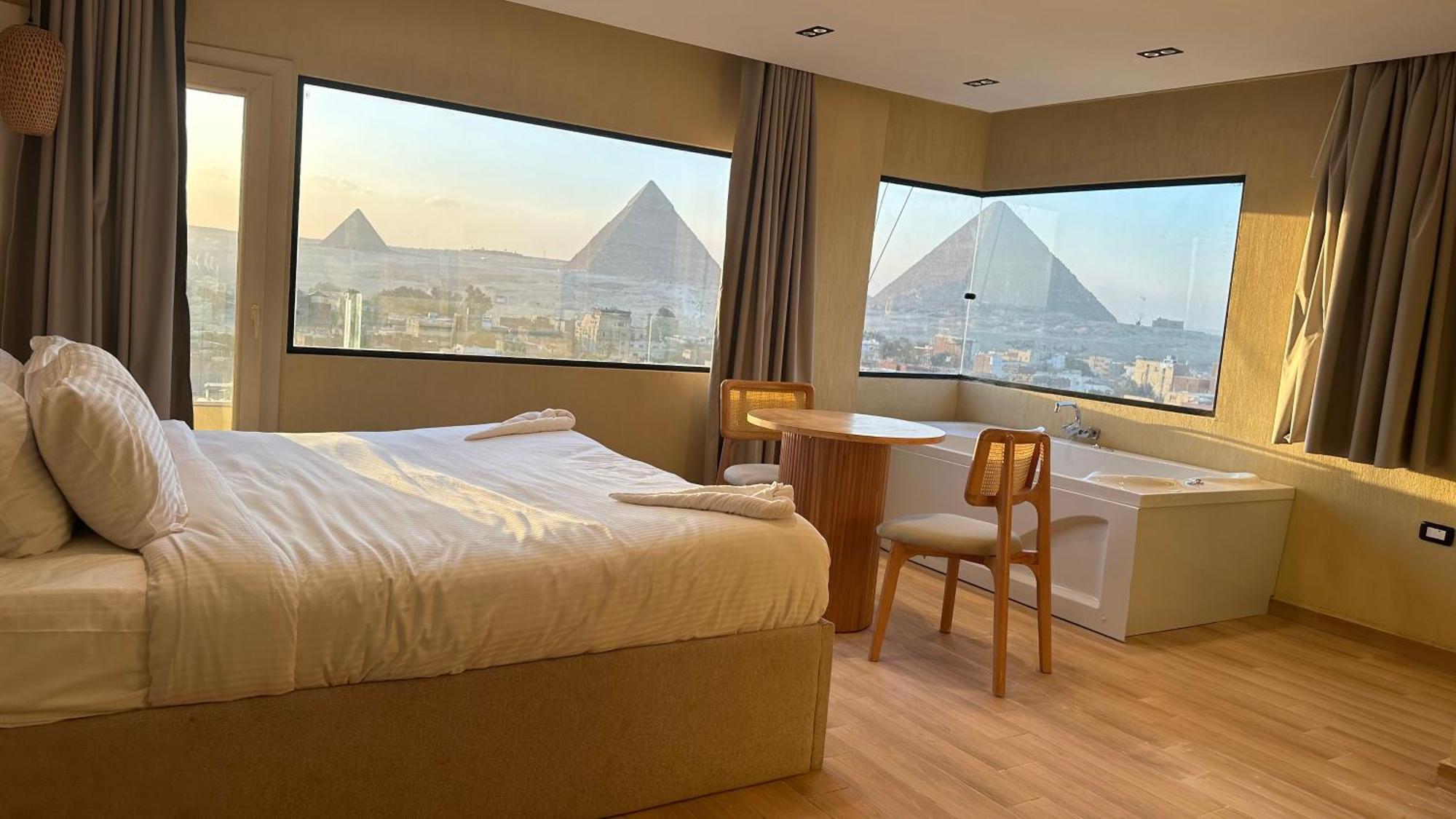 Eterna Pyramids 4*