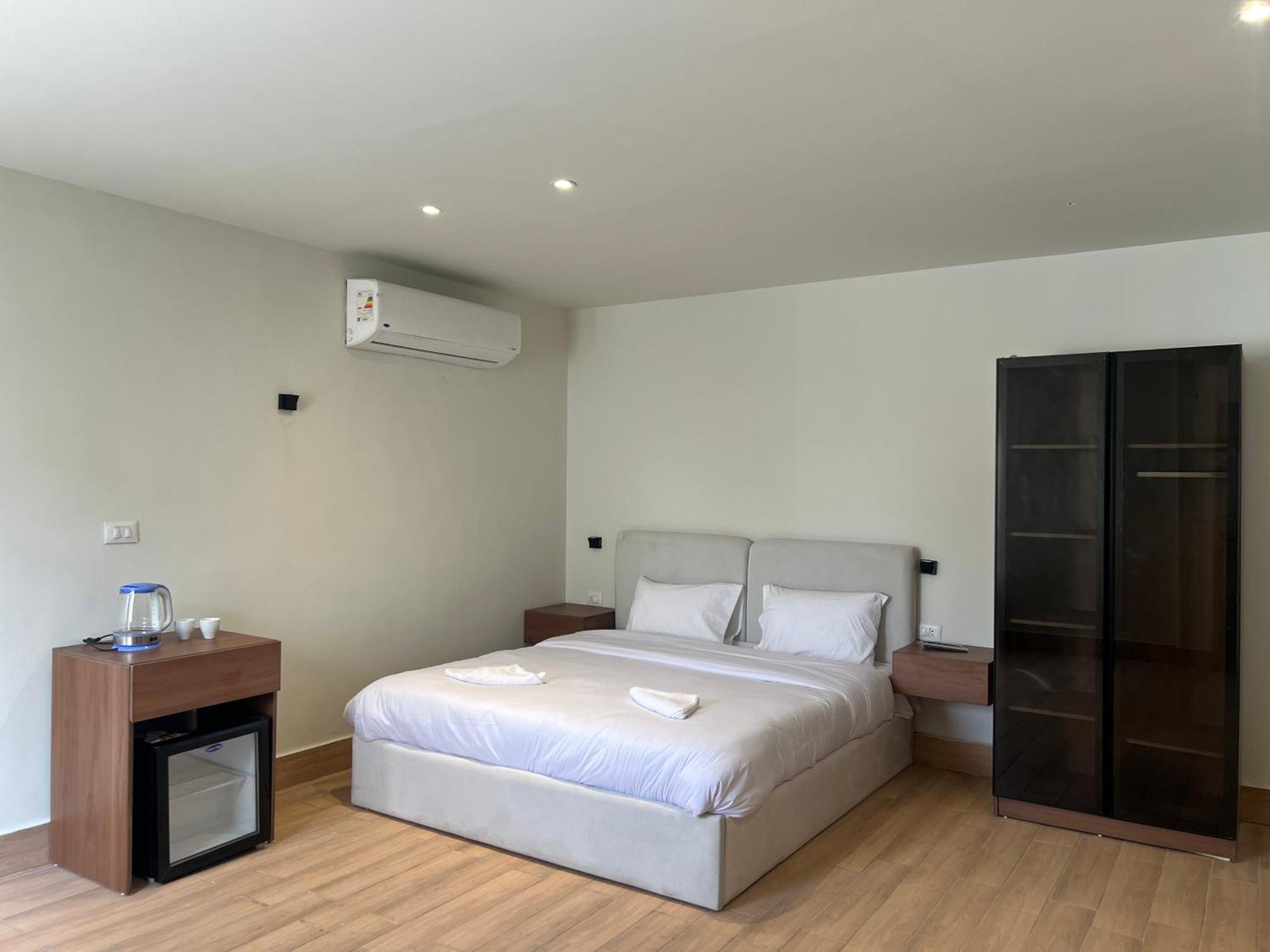 Maro Pyramids Hotel