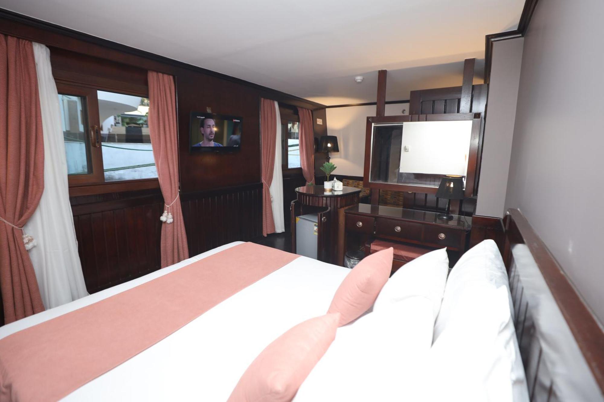 Nile View Hotel 4*