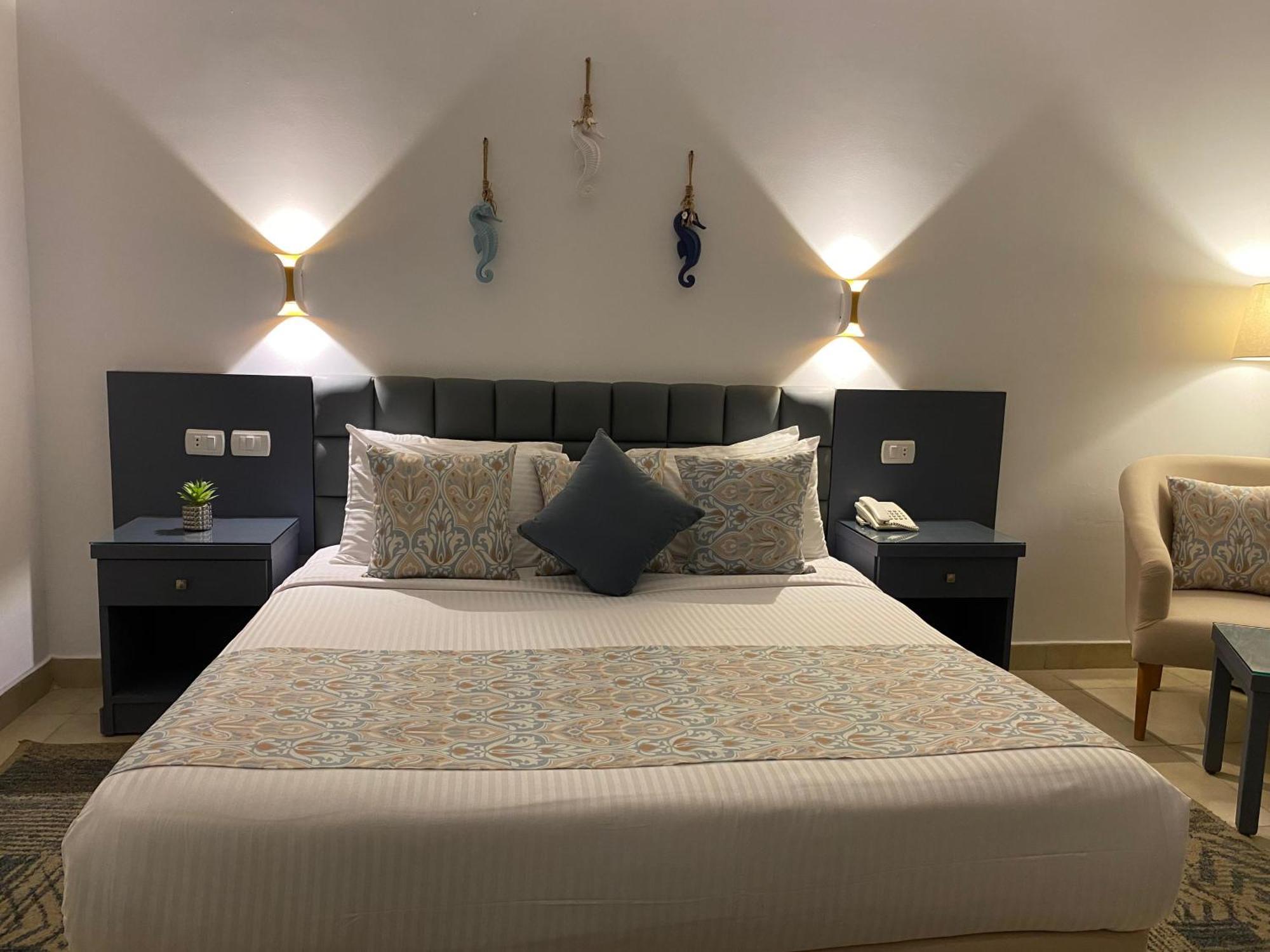 Resort Reef 4*