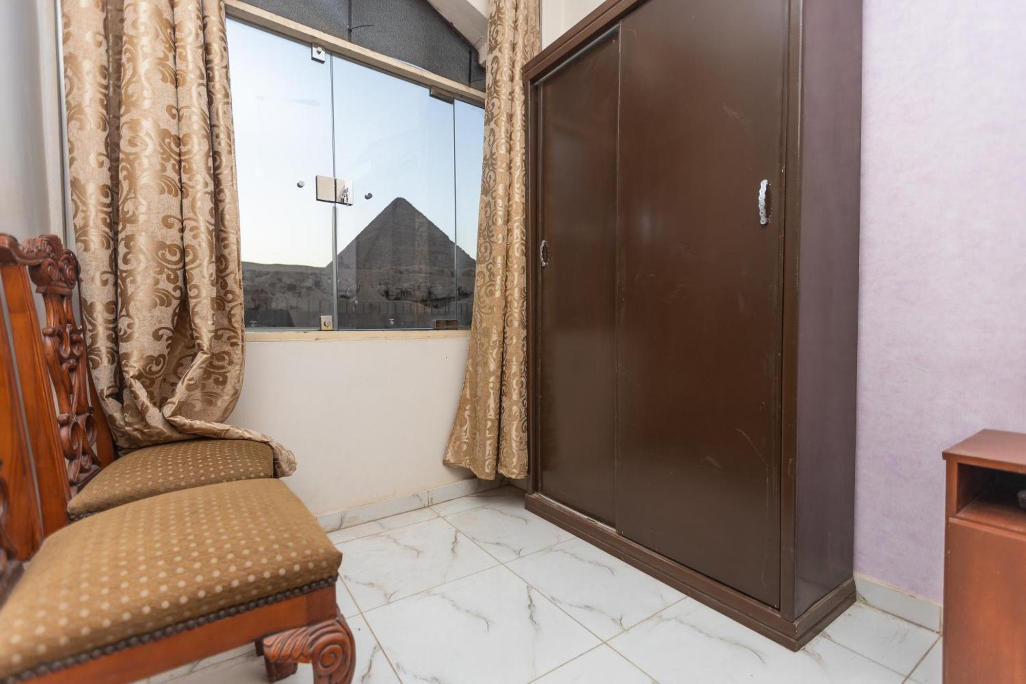 Guest house Grensha Pyramids *