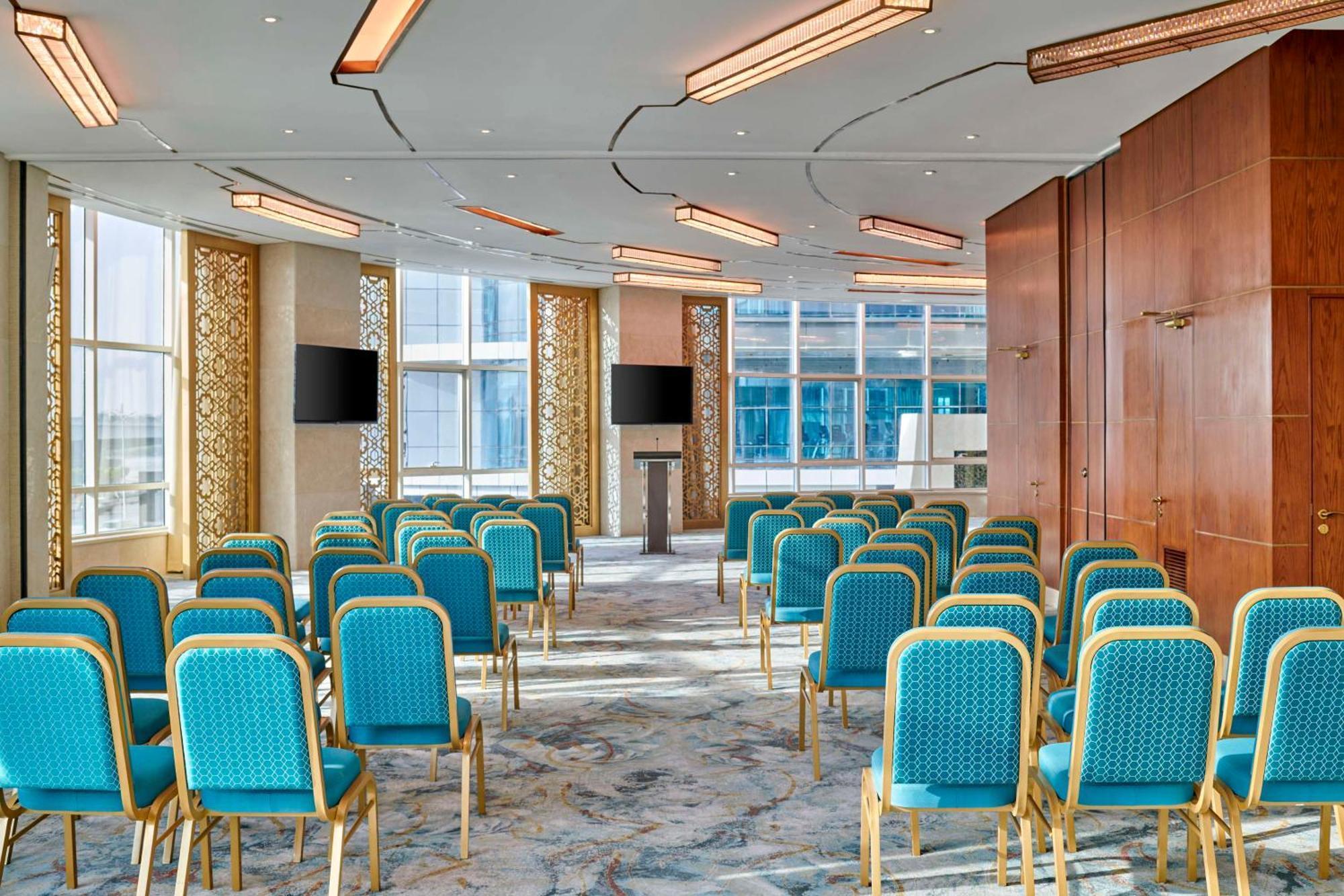 Hilton Nile Maadi 5* Kahire