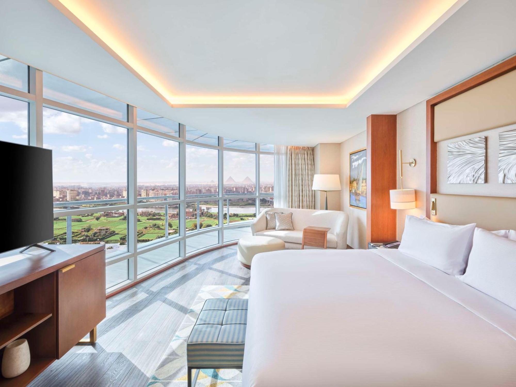 Hilton Nile Maadi 5* Kahire