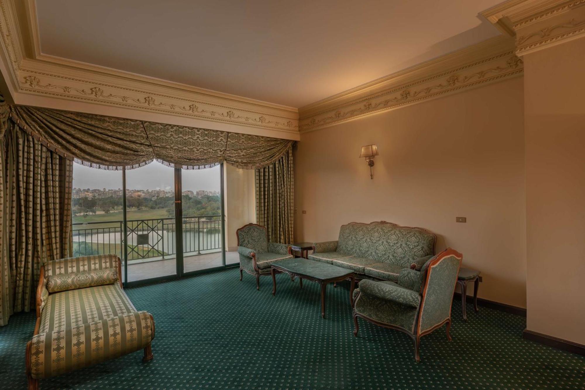Hilton Pyramids Golf 5*