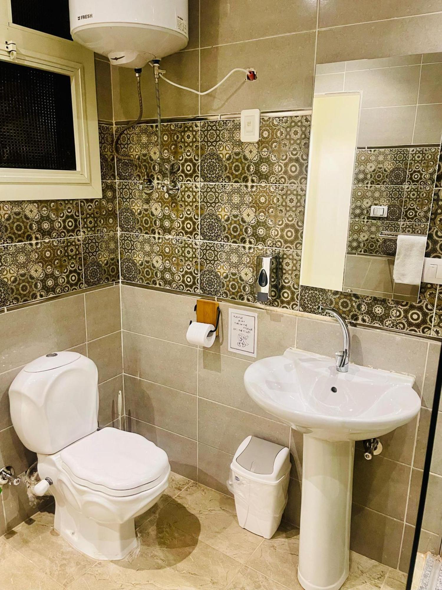 Bed & Breakfast Seven Pyramids Panoramic View Kafrat al Jabal