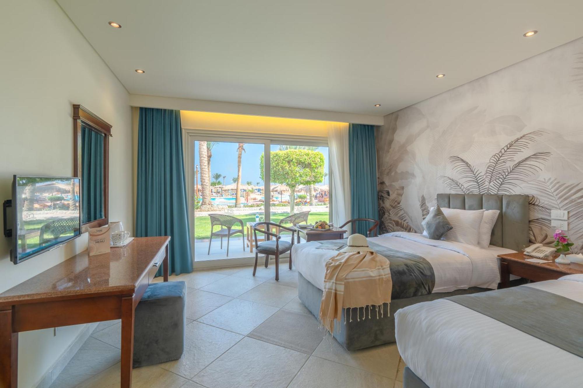 Three Corners Sea Resort 4*