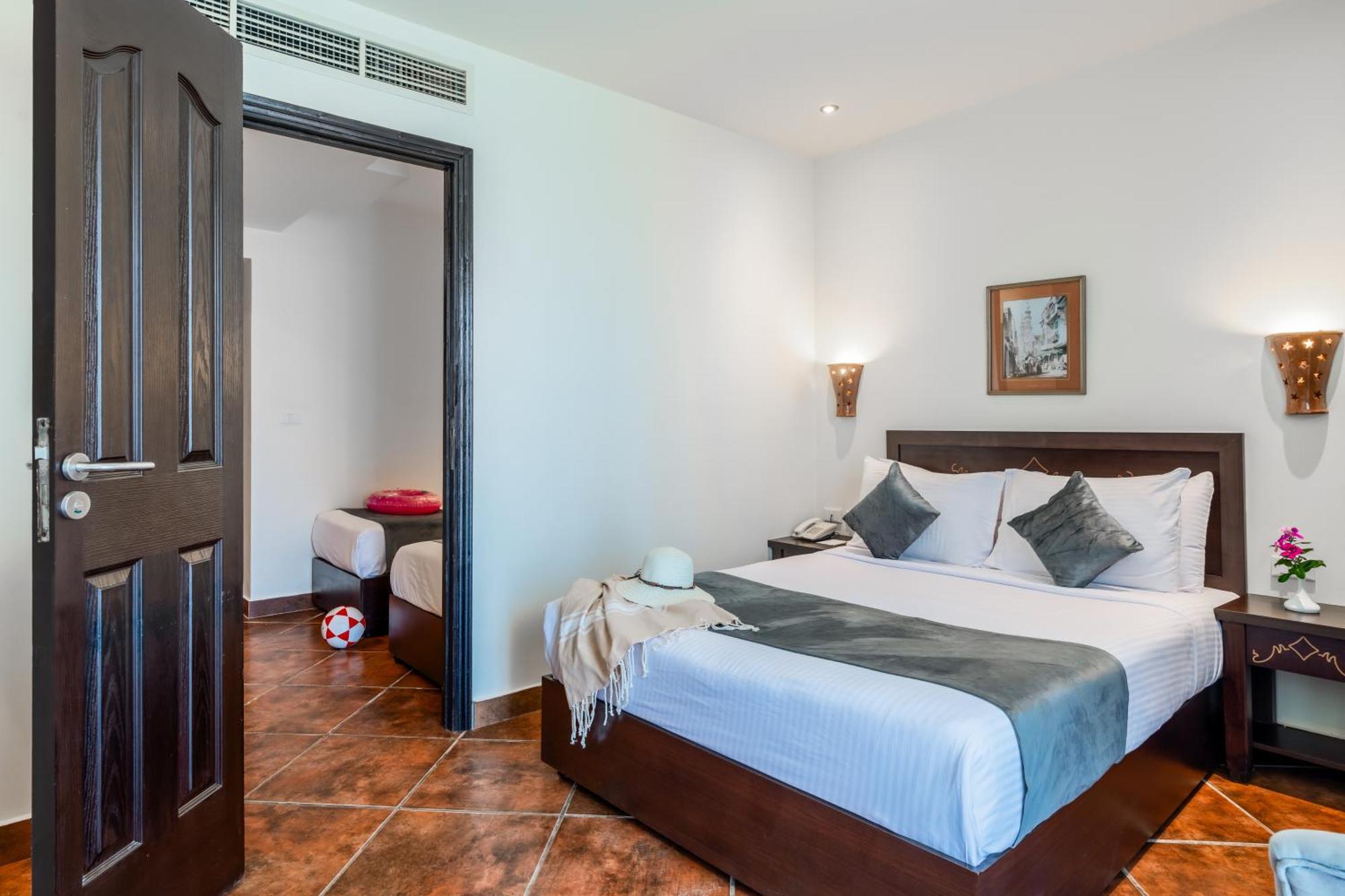 Three Corners Sea Resort Coraya Bay