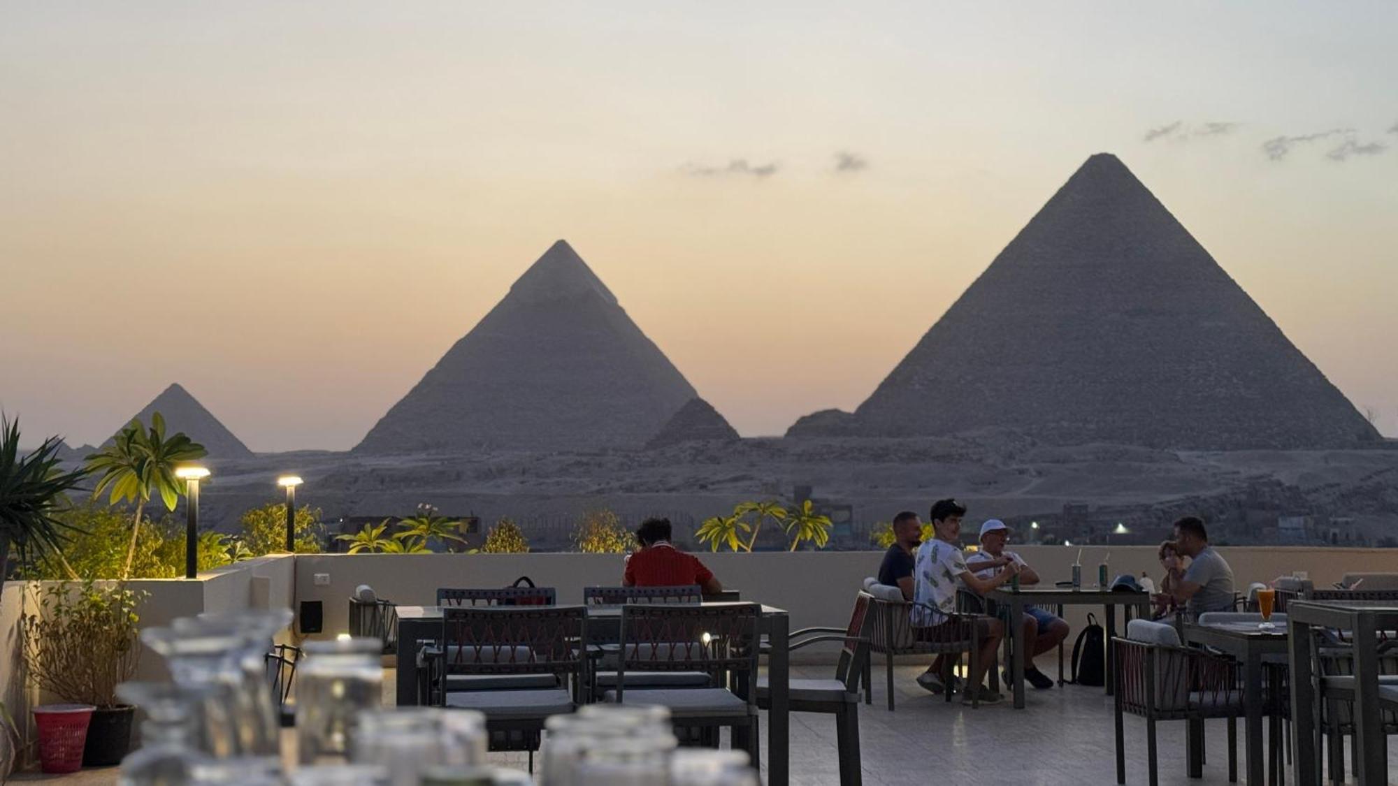 Pyramids 3*