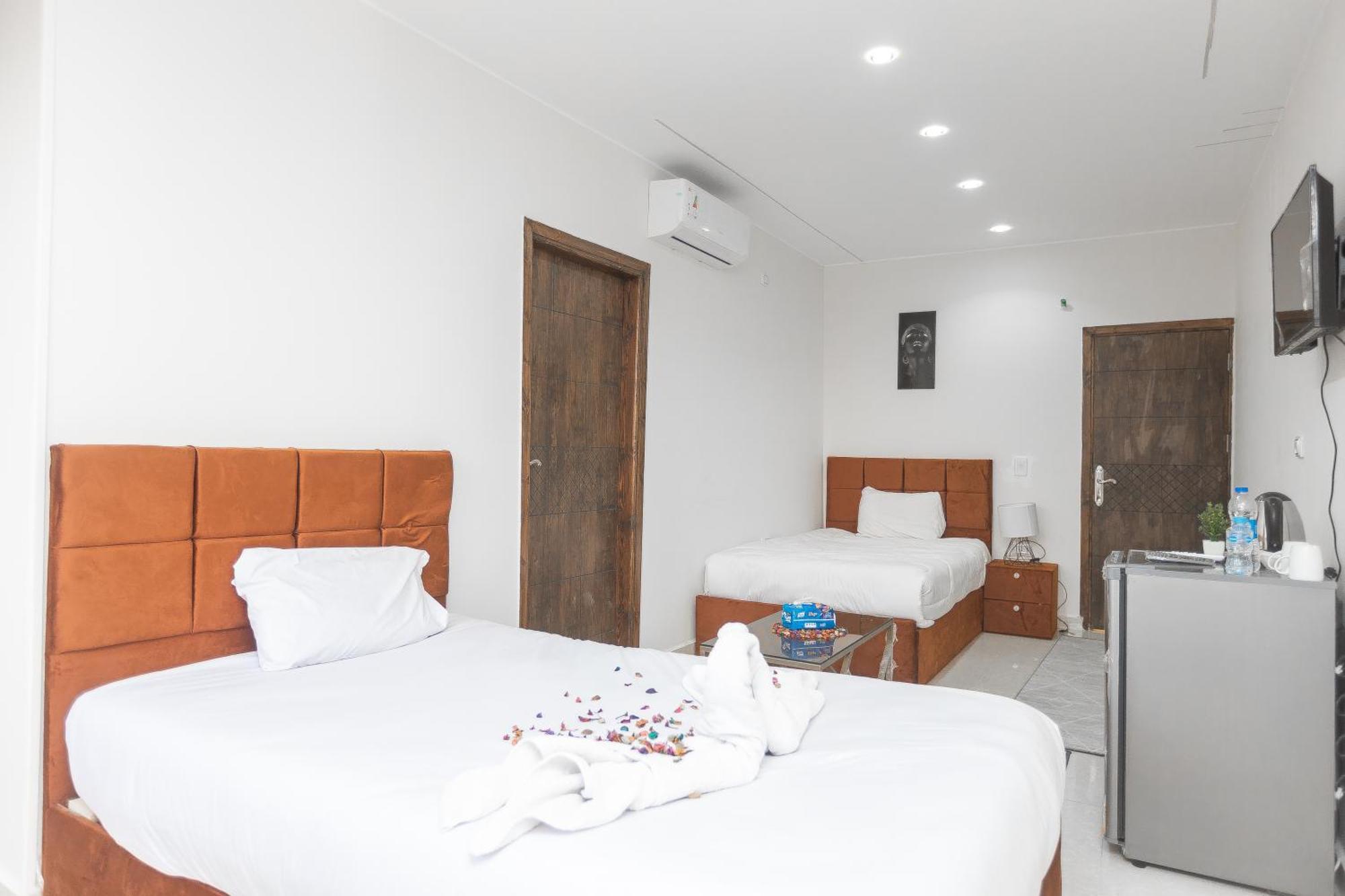 Experience Pyramids View Kafret el-Gabal
