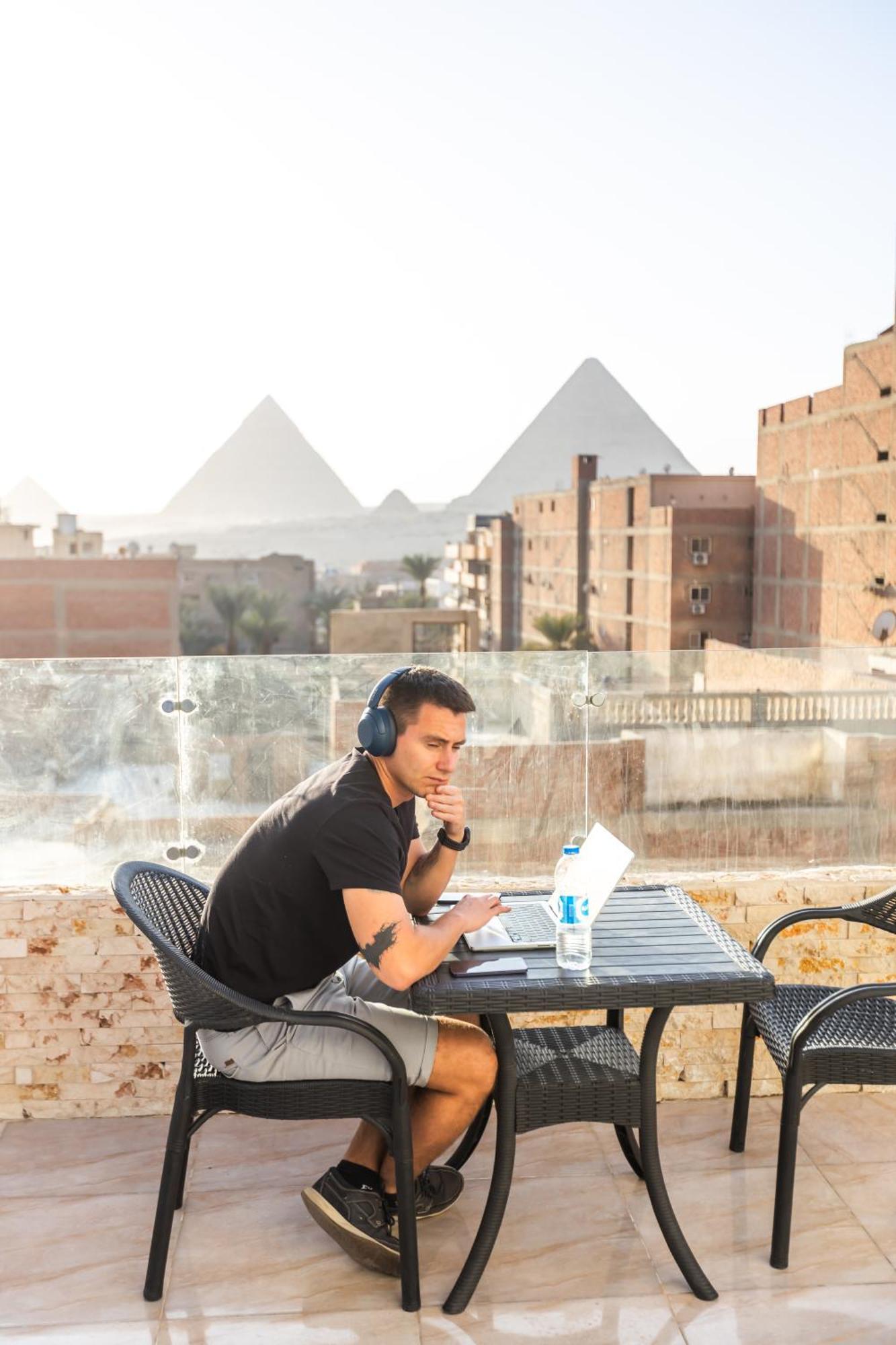 Hotel Experience Pyramids View 4*