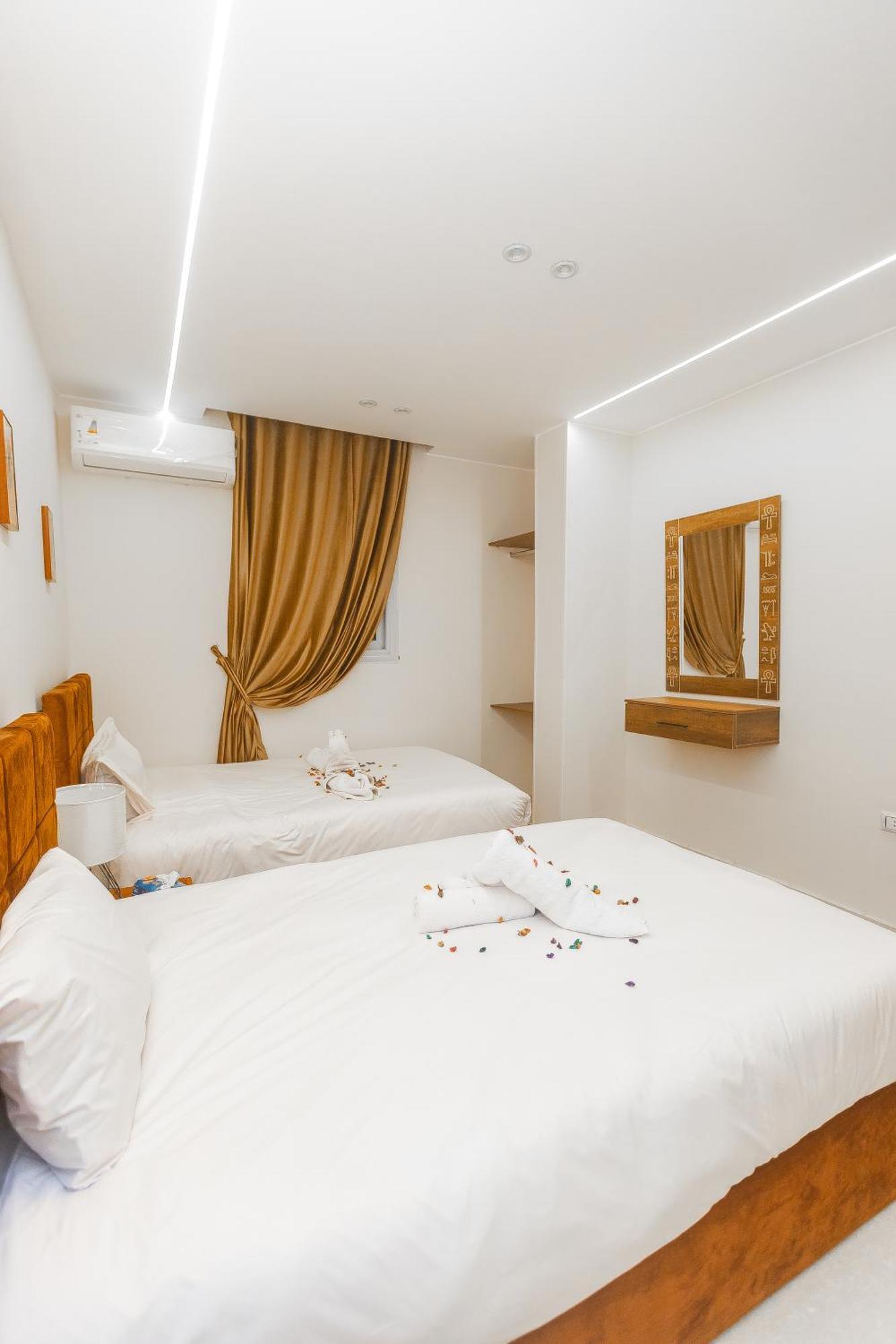 Experience Pyramids View Hotel