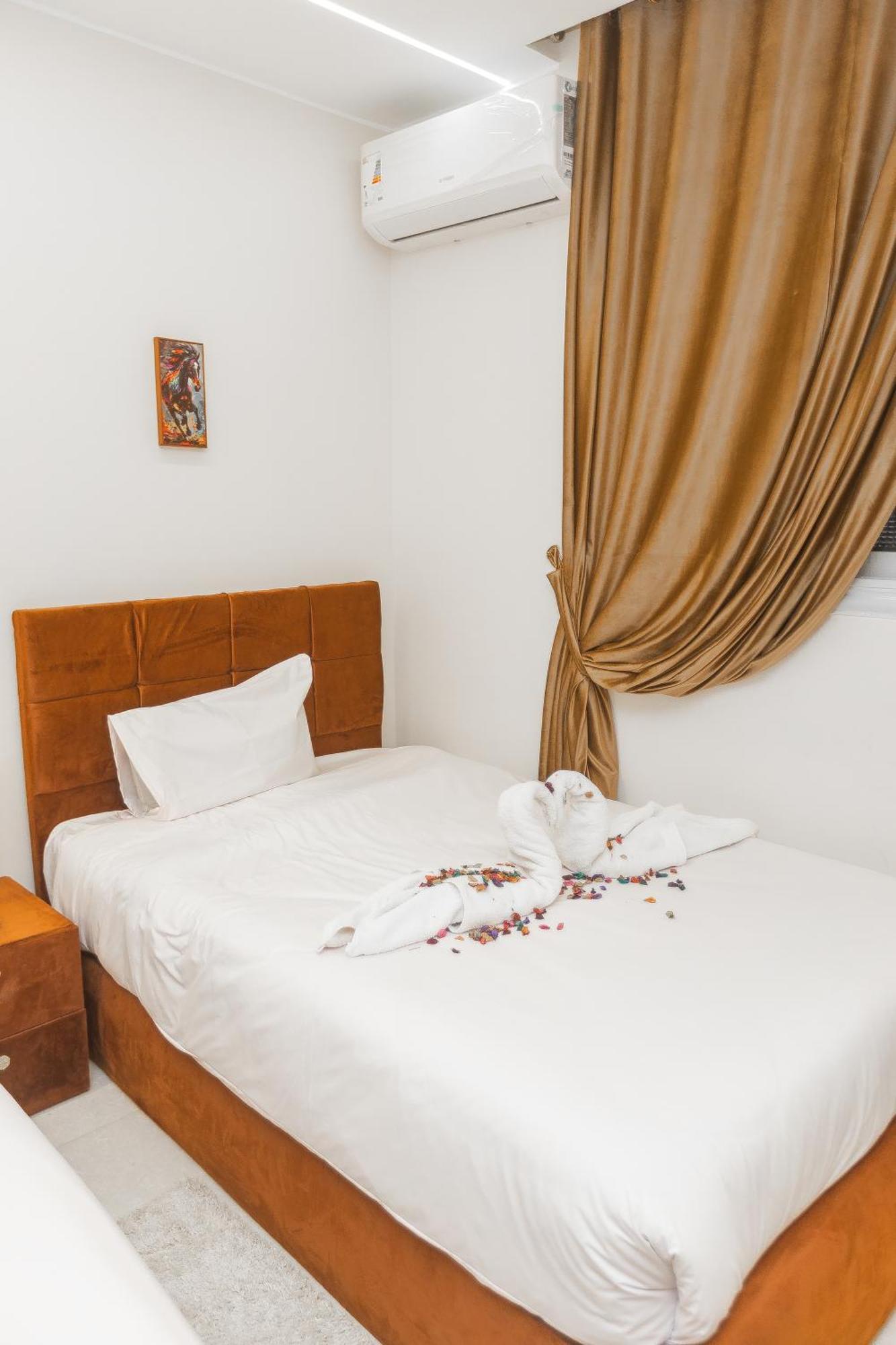Experience Pyramids View Hotel 4*