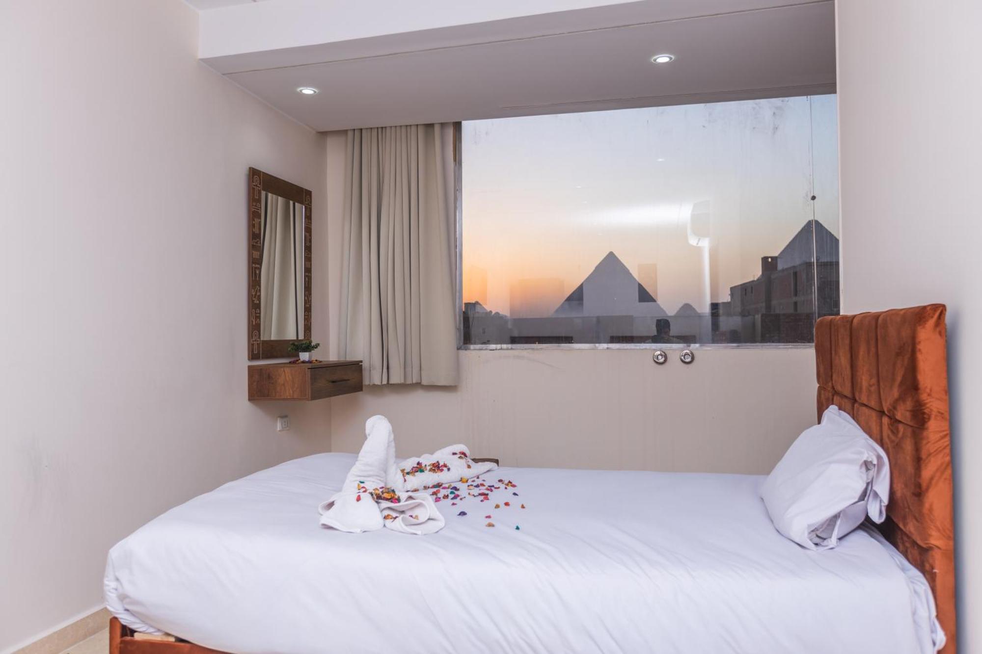 Experience Pyramids View Hotel 4*