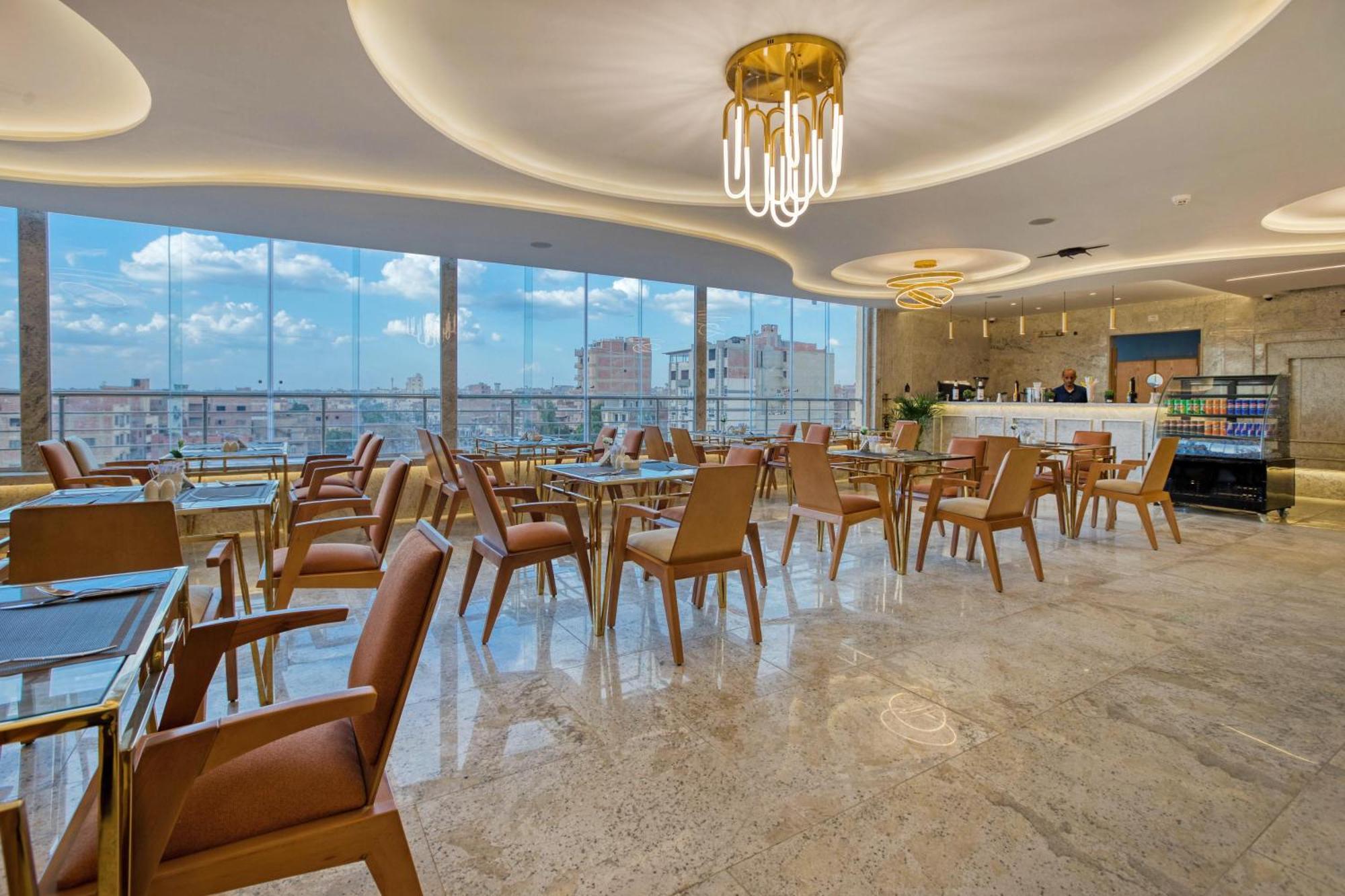 Pyramids Plateau Hotel Kafrat al Jabal