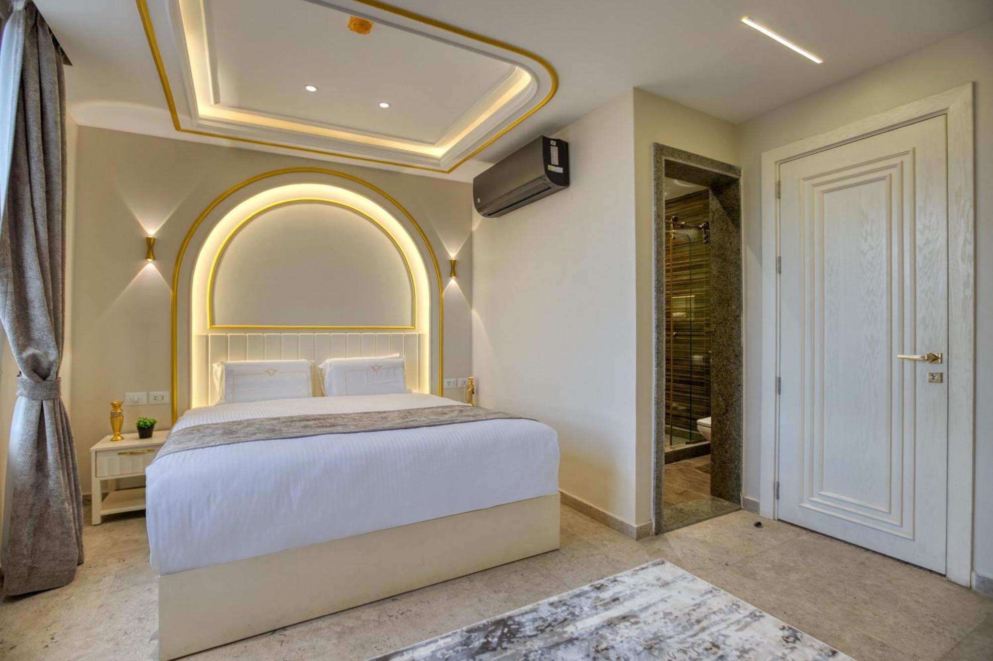 Pyramids Plateau Hotel 3*