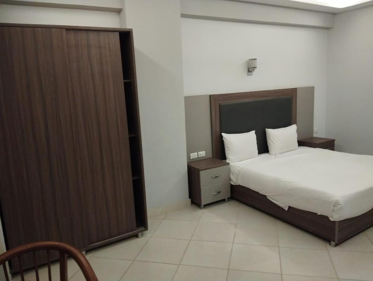 Cecelia Furnished For Rent *