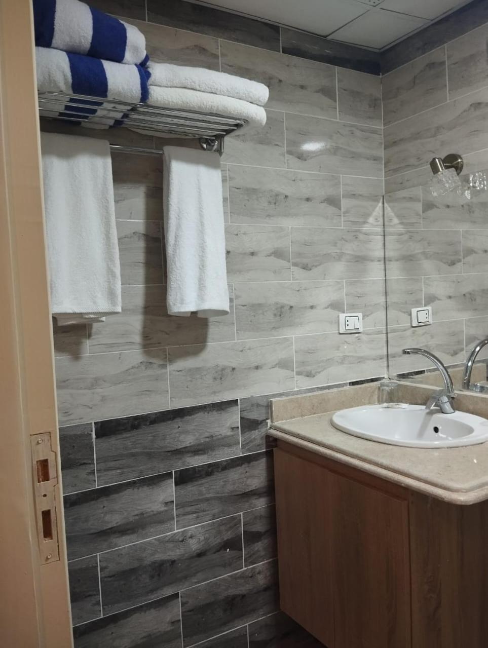Cecelia Furnished For Rent Apartment *