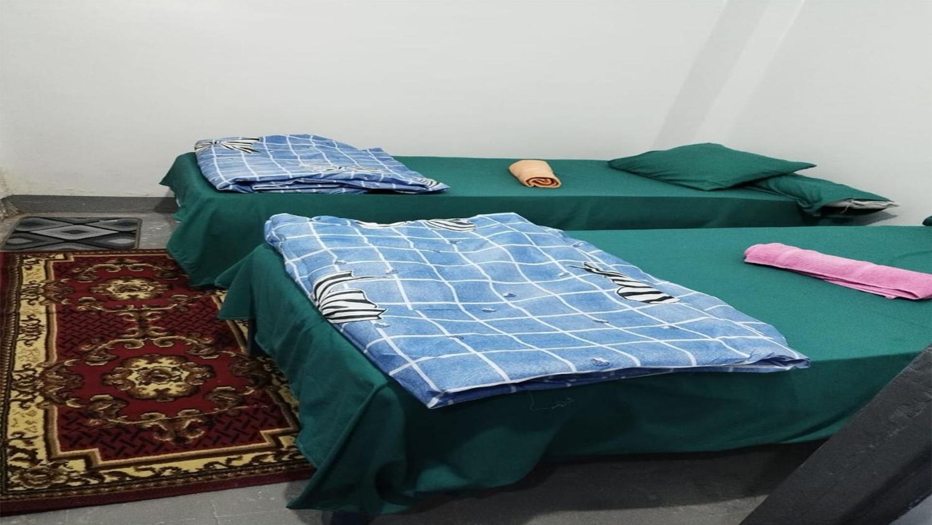 Grand Square Hostel *