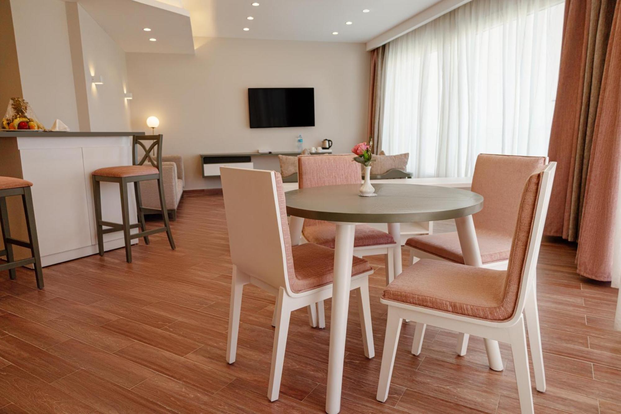 Resort Sataya 5*